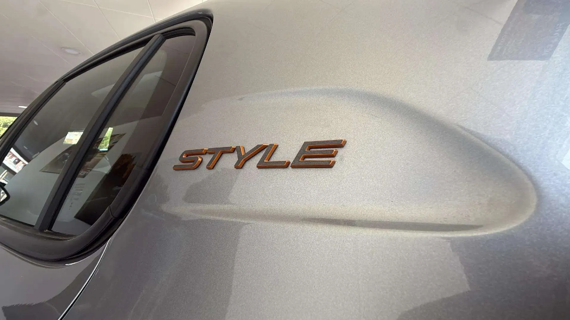 Peugeot 208 Style Hybrid 110 eDCS6 - foto 16