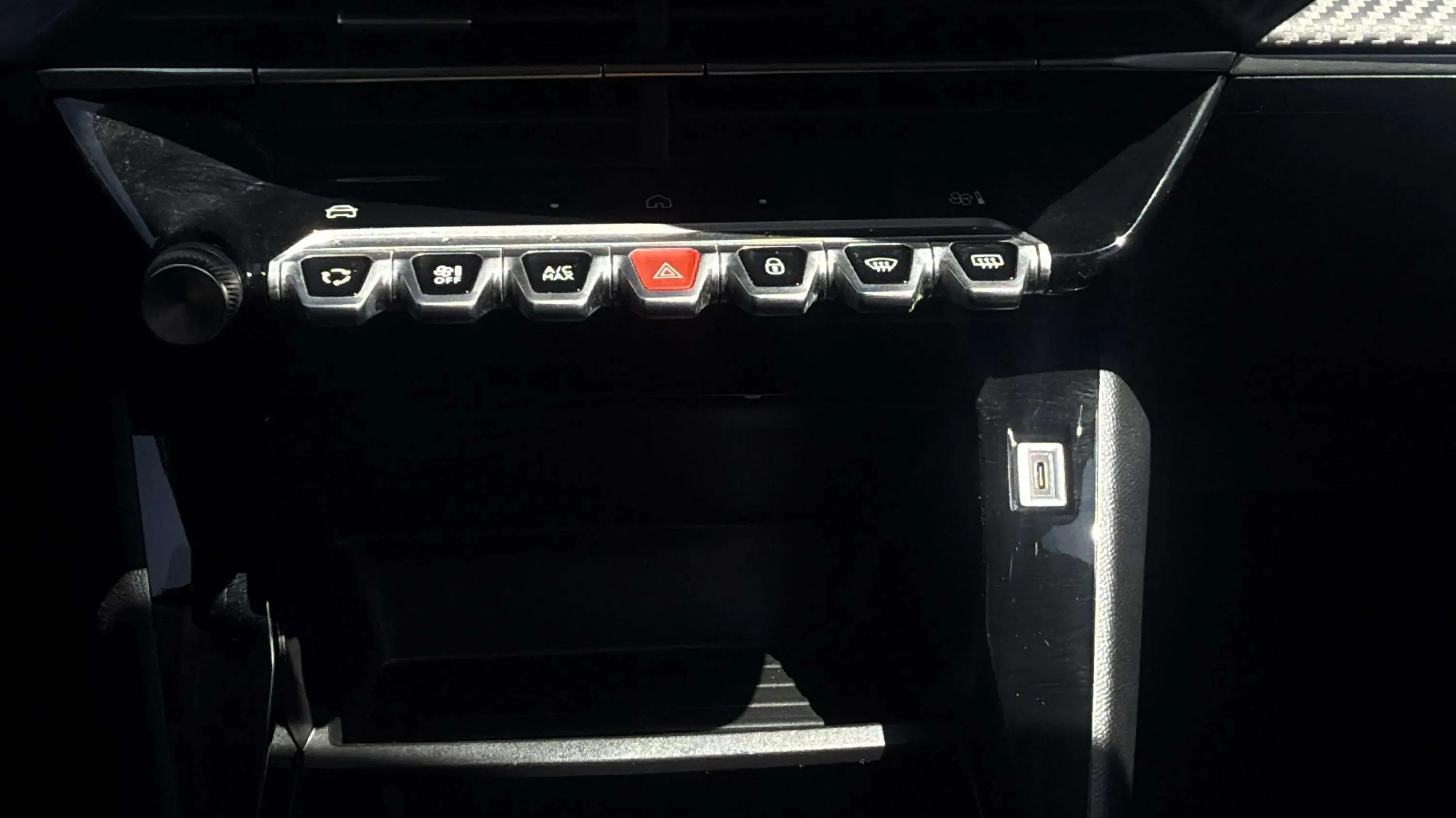 Peugeot 208 Style Hybrid 110 eDCS6 - foto 12