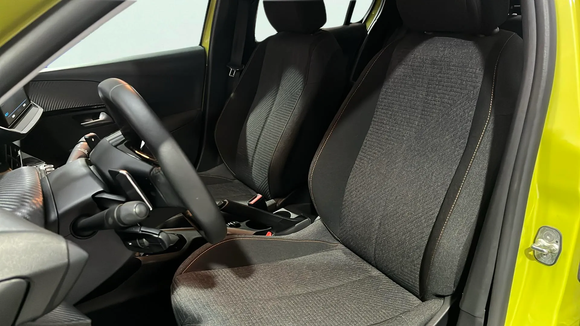 Peugeot 208 Style Hybrid 110 eDCS6 - foto 16