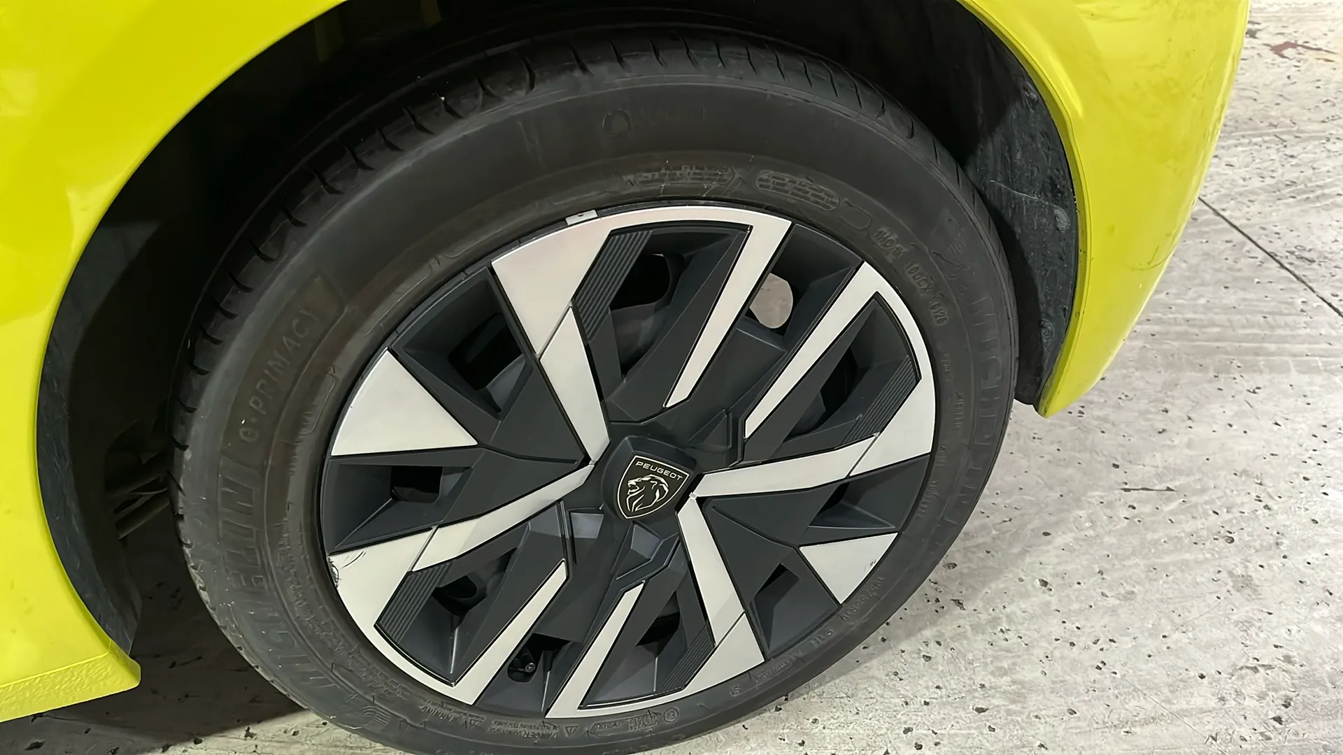 Peugeot 208 Style Hybrid 110 eDCS6 - foto 21