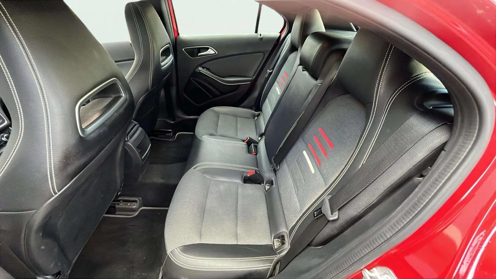 Mercedes-Benz Clase A A 200 d - foto 12