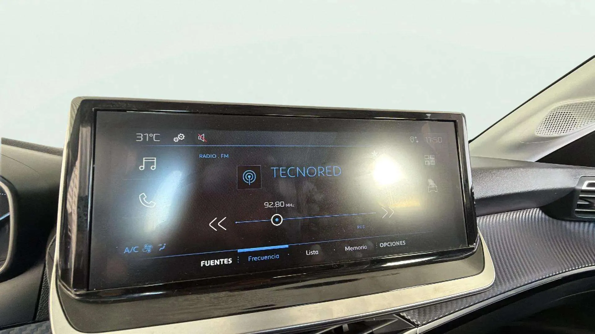 Peugeot 208 Style Hybrid 110 eDCS6 - foto 12