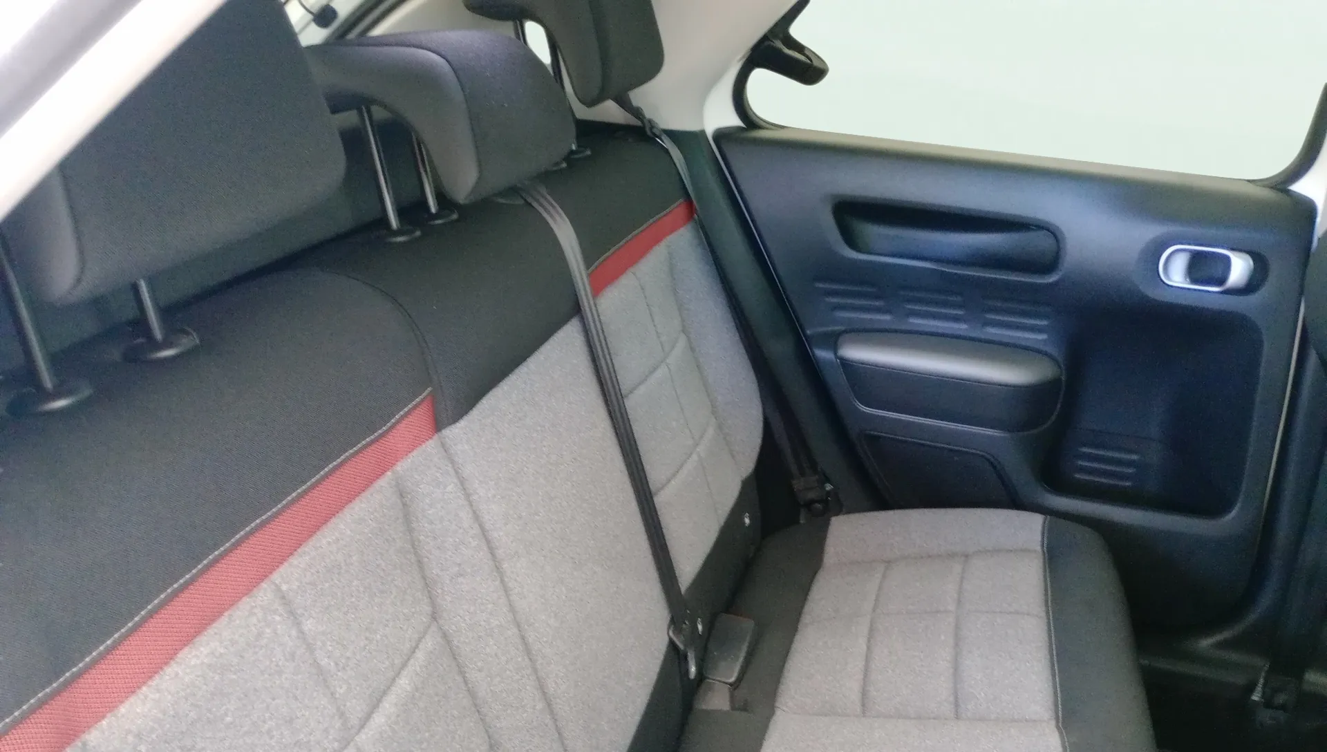 Citroën C4 Cactus BlueHDi 100 Live - foto 9