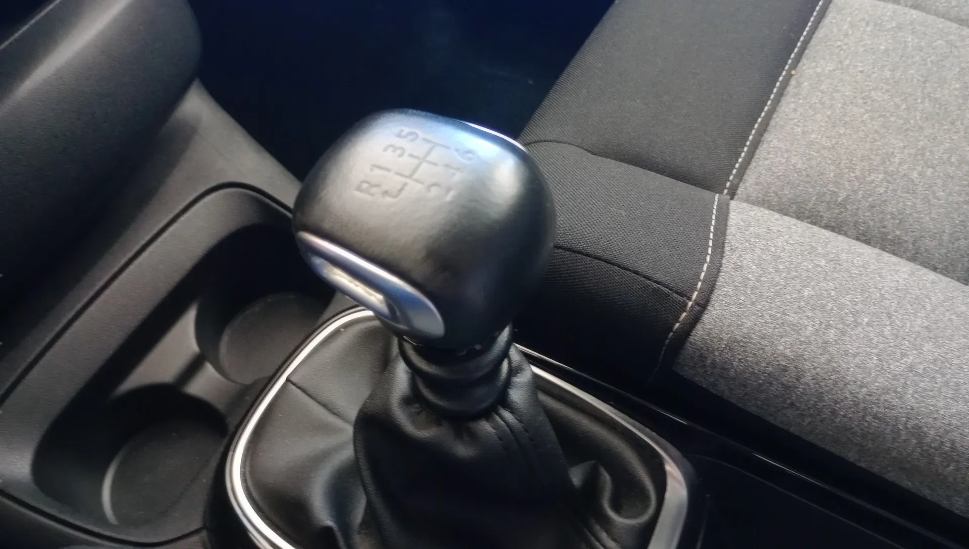 Citroën C4 Cactus BlueHDi 100 Live - foto 16