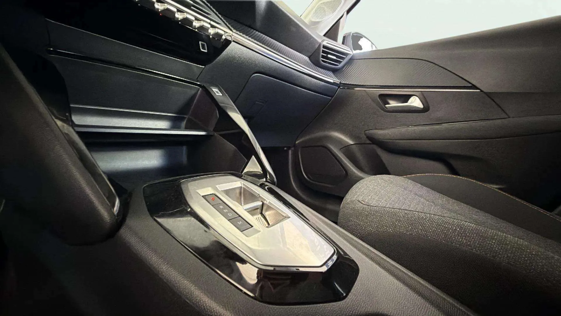 Peugeot 208 Style Hybrid 110 eDCS6 - foto 10