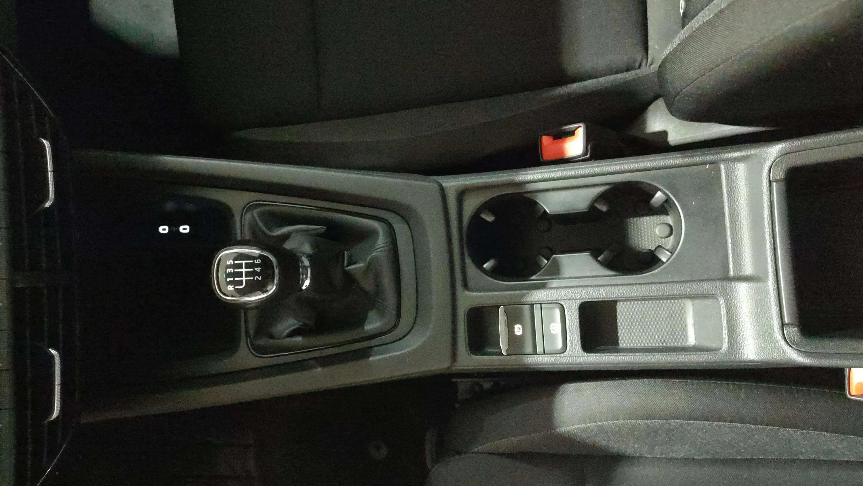 Škoda Octavia 2.0 TDI Active - foto 14
