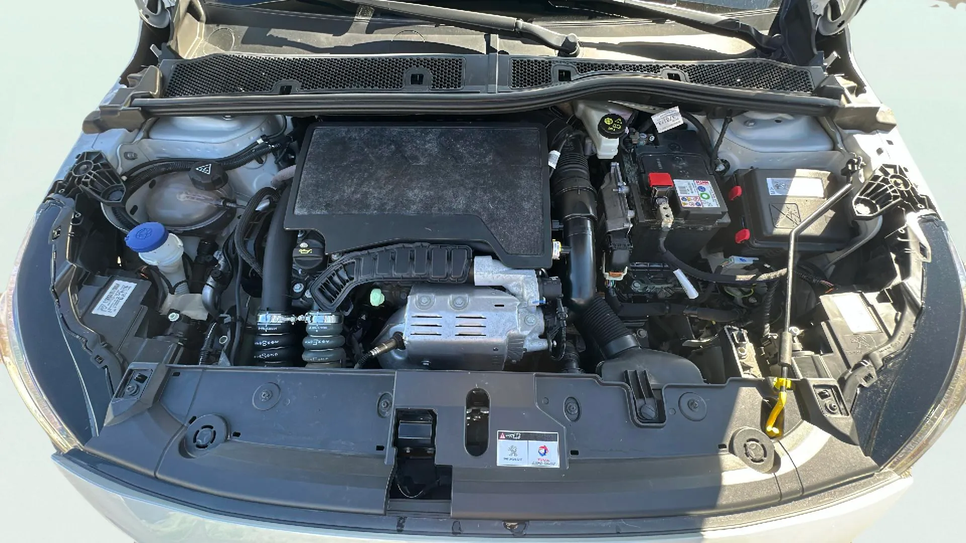 Peugeot 208 PureTech EAT8 Allure Pack - foto 27