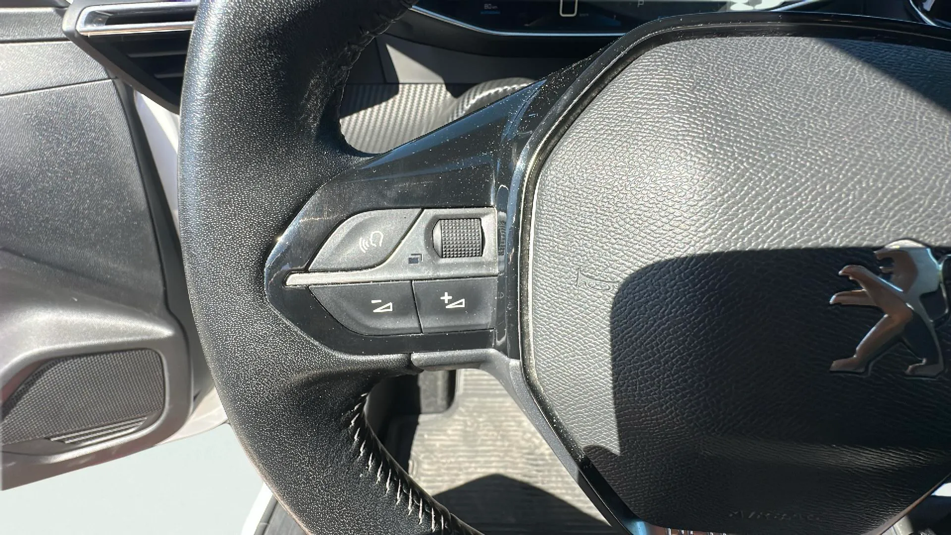 Peugeot 208 PureTech EAT8 Allure Pack - foto 12