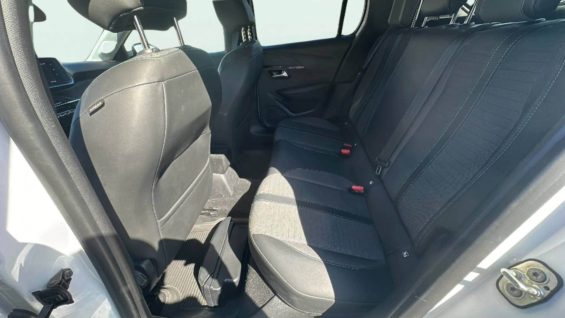 Peugeot 208 PureTech EAT8 Allure Pack - foto 16