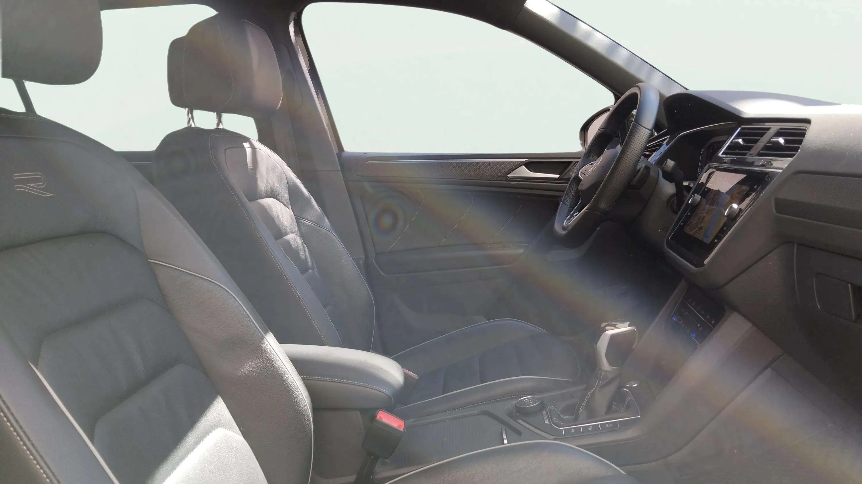 Volkswagen Tiguan R-Line 2.0 TDI DSG - foto 9