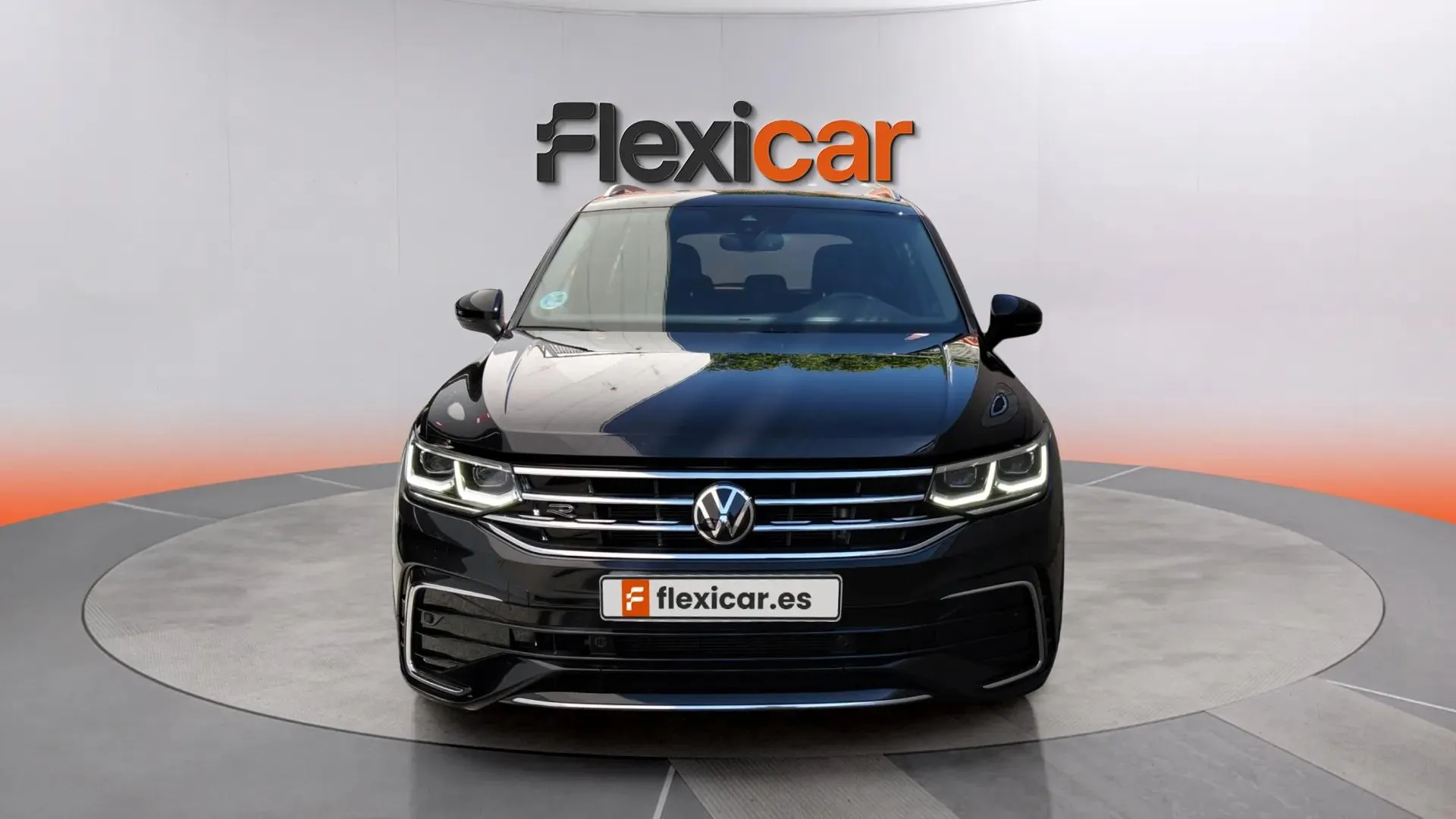Volkswagen Tiguan R-Line 2.0 TDI DSG - foto 2