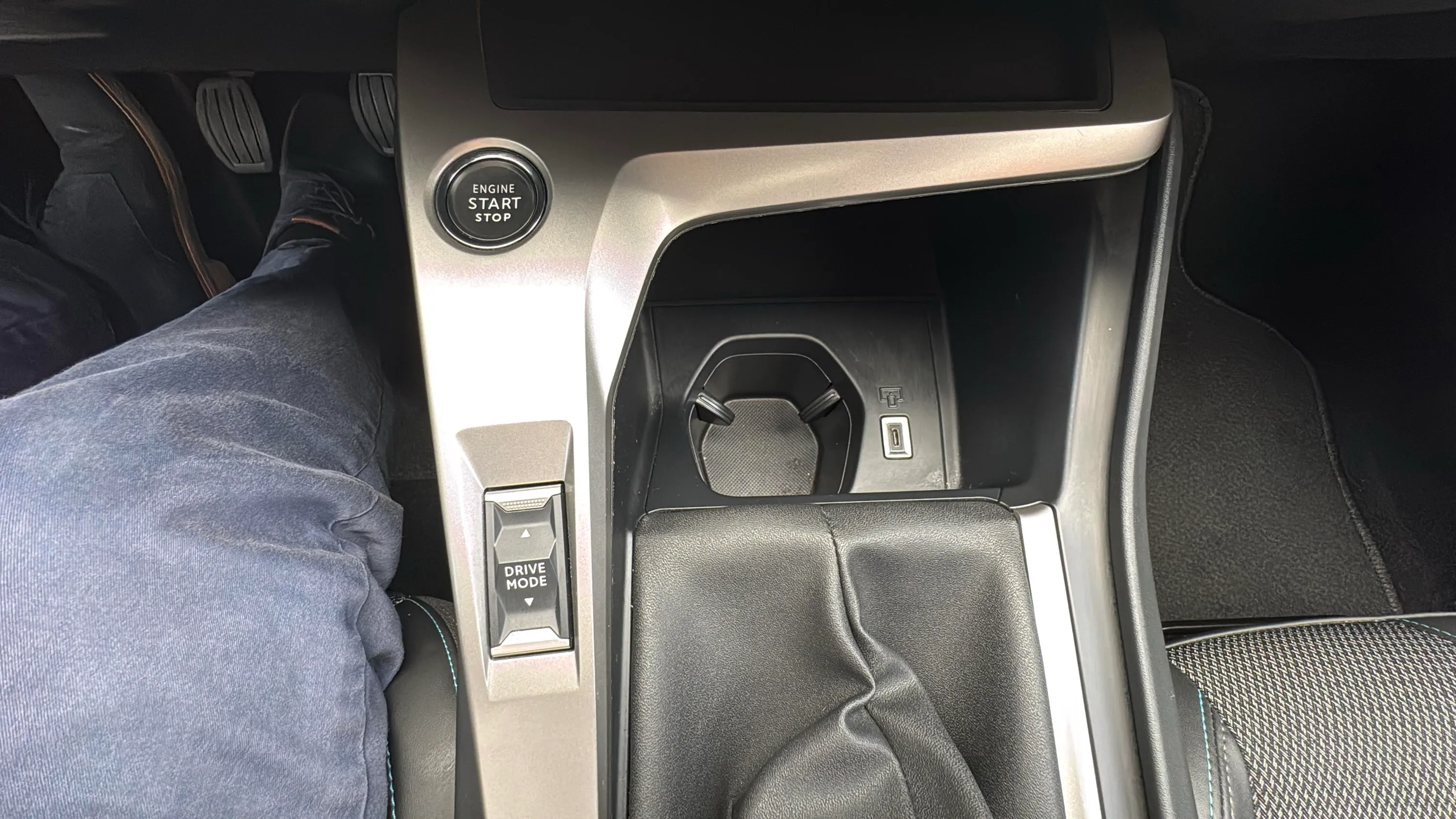 Peugeot 308 Allure PureTech 130 - foto 16