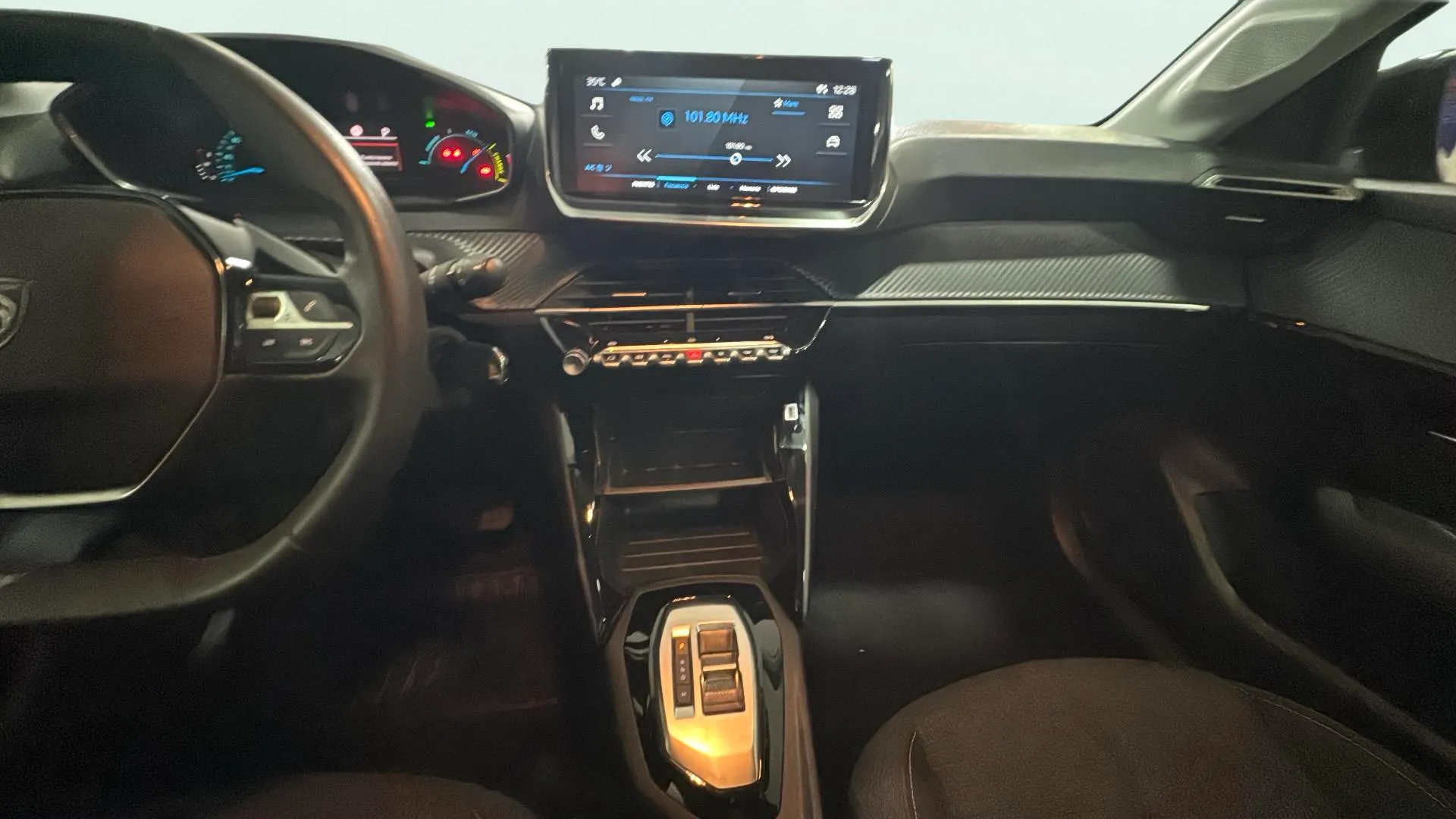 Peugeot 208 Style Hybrid 110 eDCS6 - foto 10
