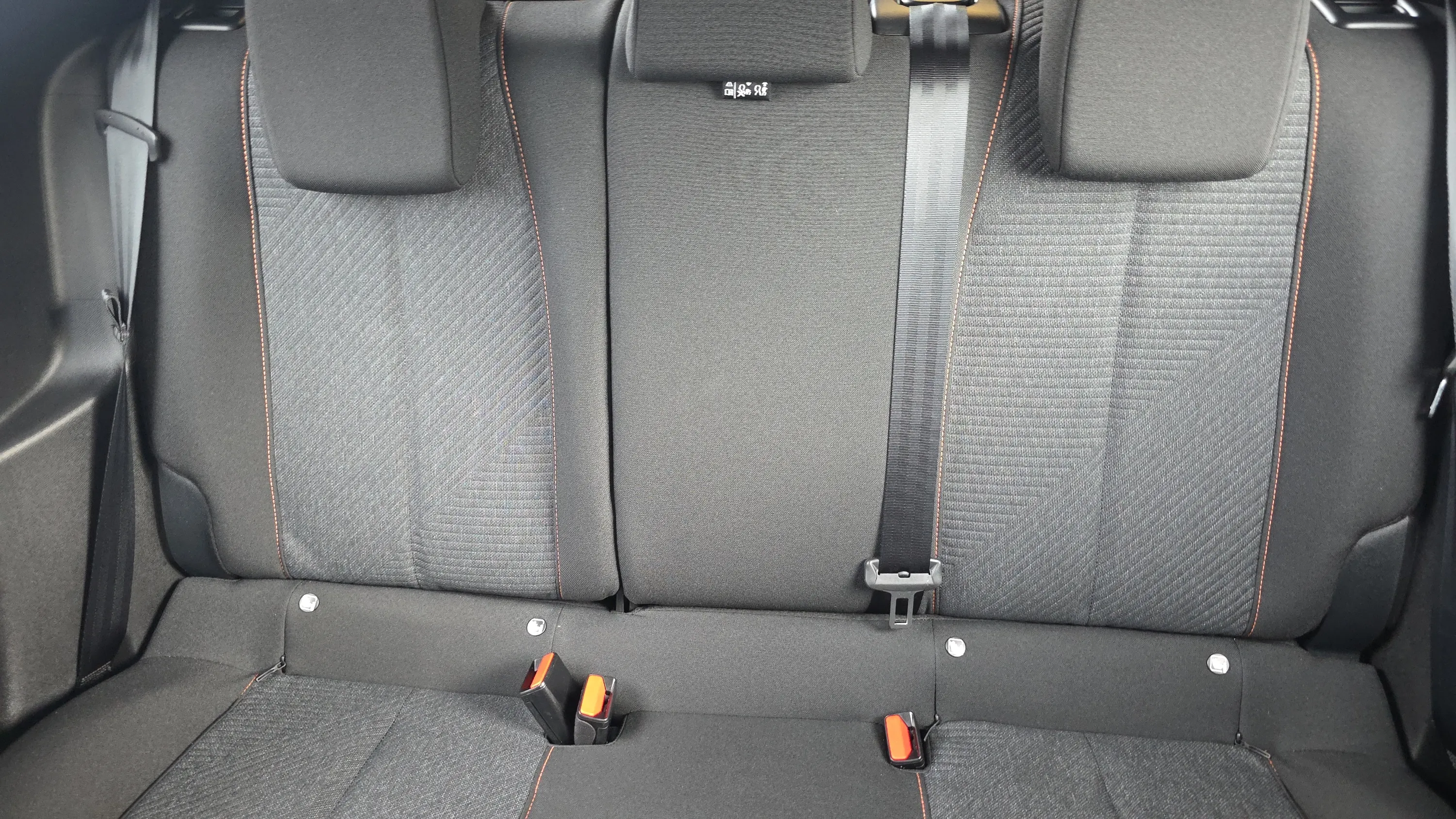 Peugeot 208 Style Hybrid 110 eDCS6 - foto 19