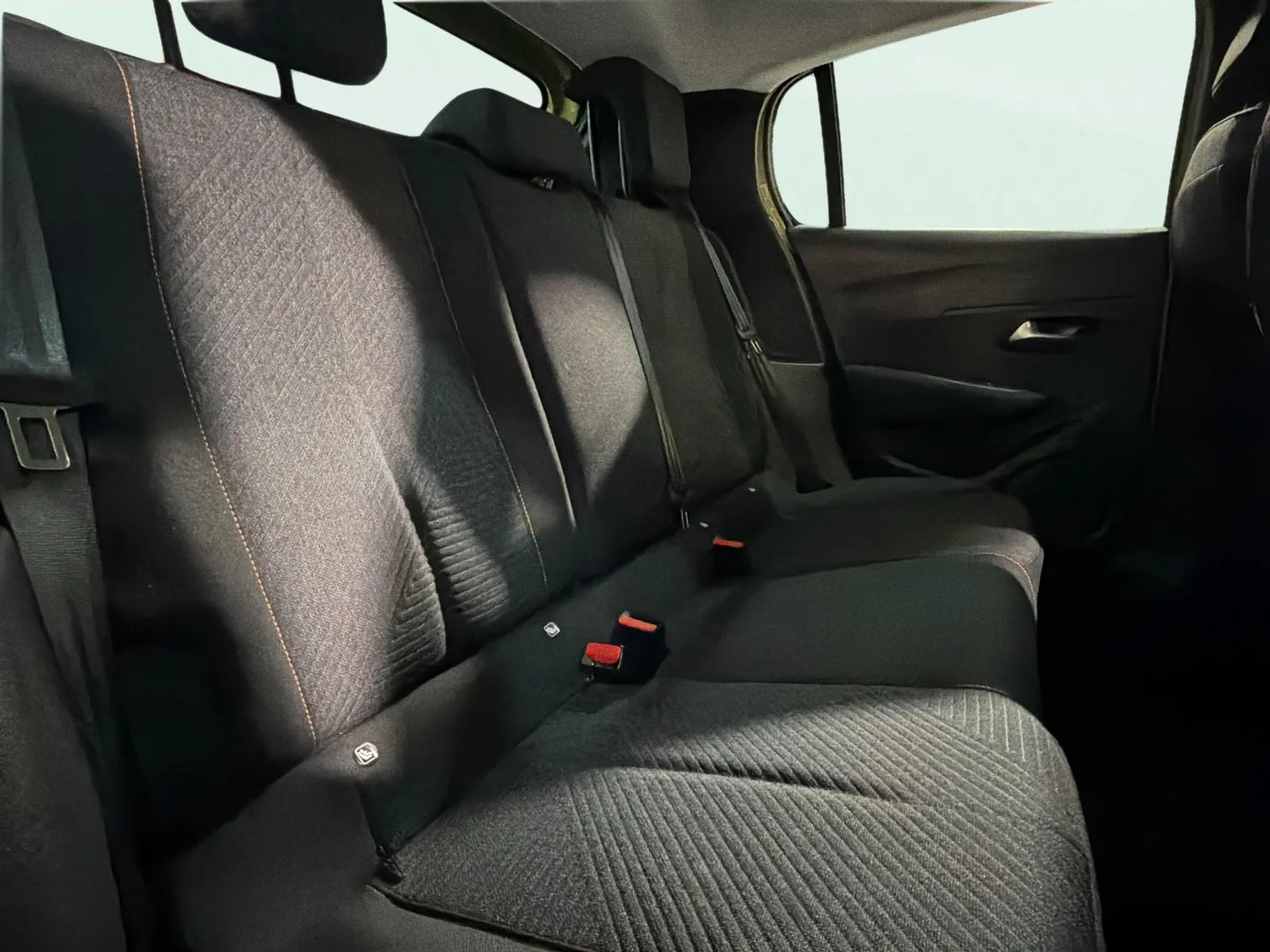 Peugeot 208 Style Hybrid 110 eDCS6 - foto 15