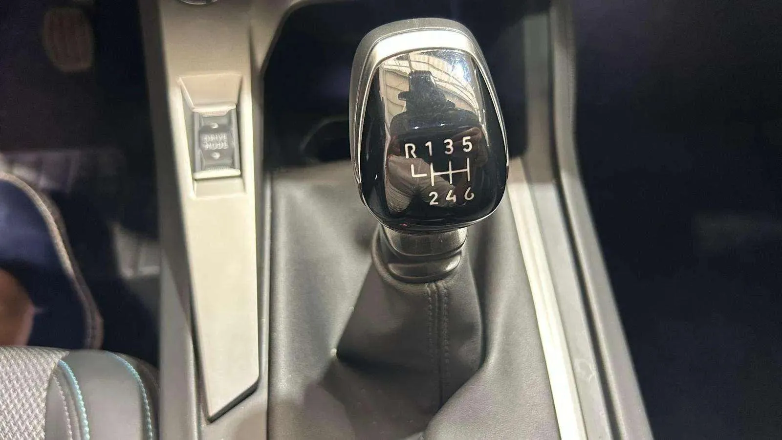 Peugeot 308 Allure PureTech 130 - foto 21