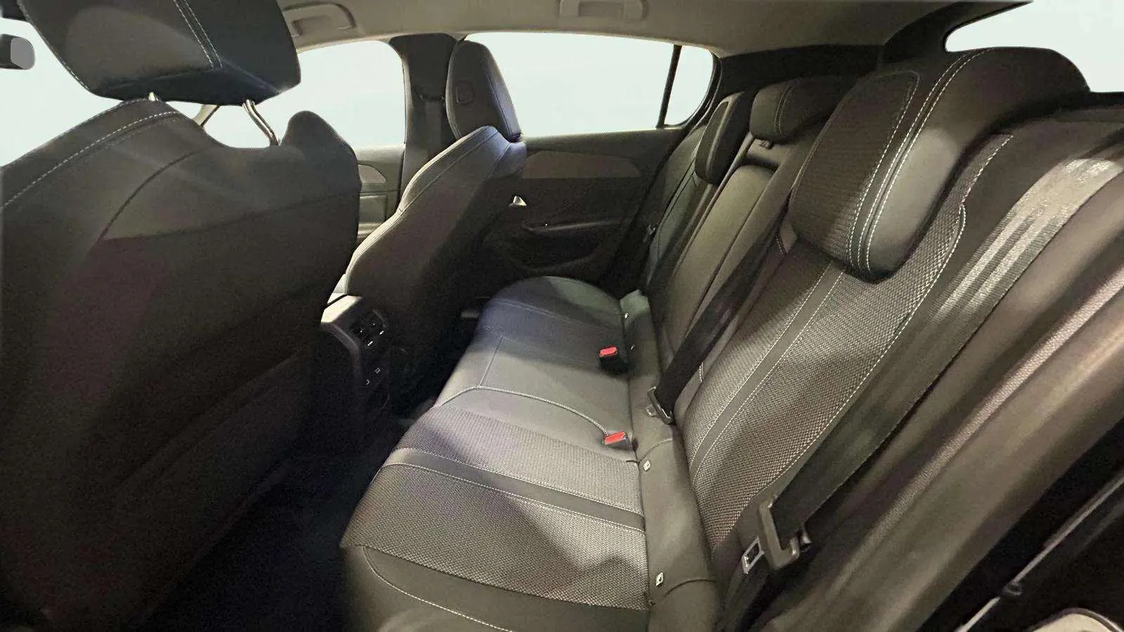 Peugeot 308 Allure PureTech 130 - foto 14