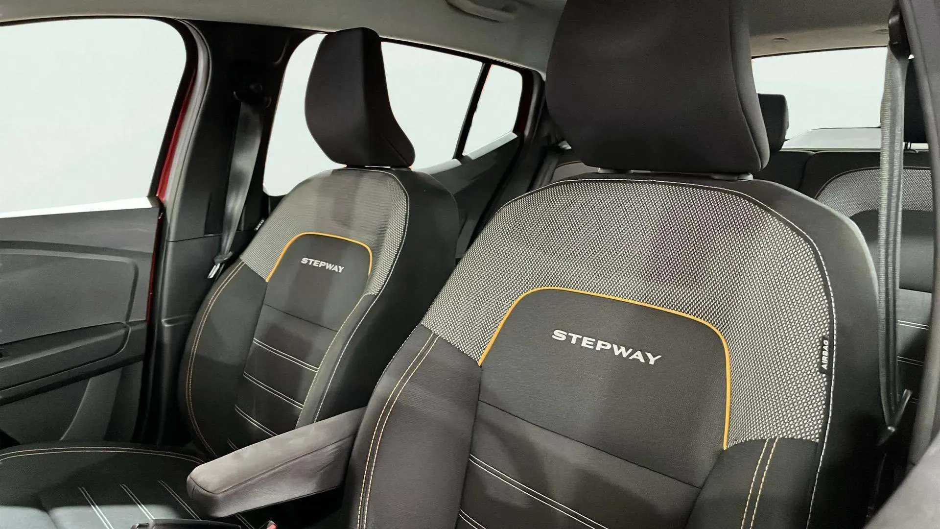 Dacia Sandero Stepway Comfort TCe - foto 22