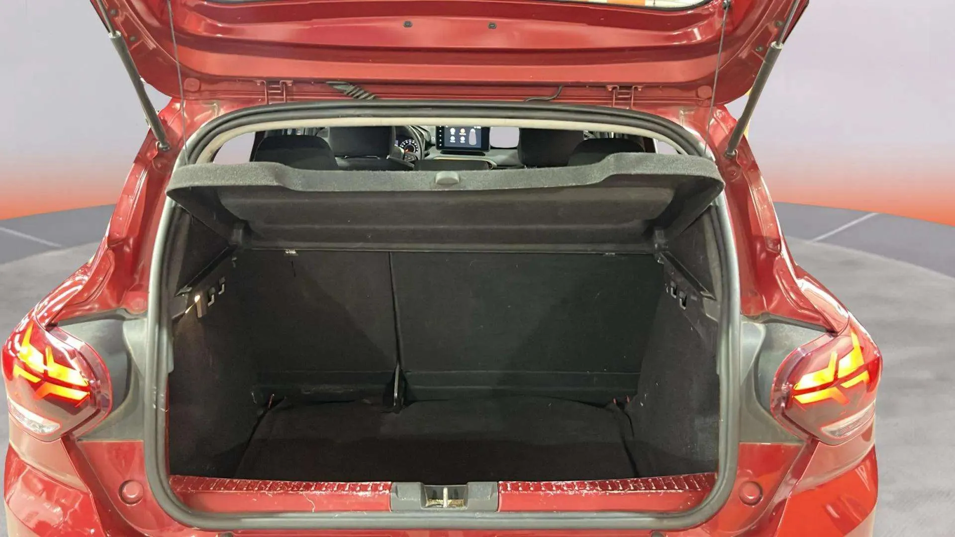 Dacia Sandero Stepway Comfort TCe - foto 25