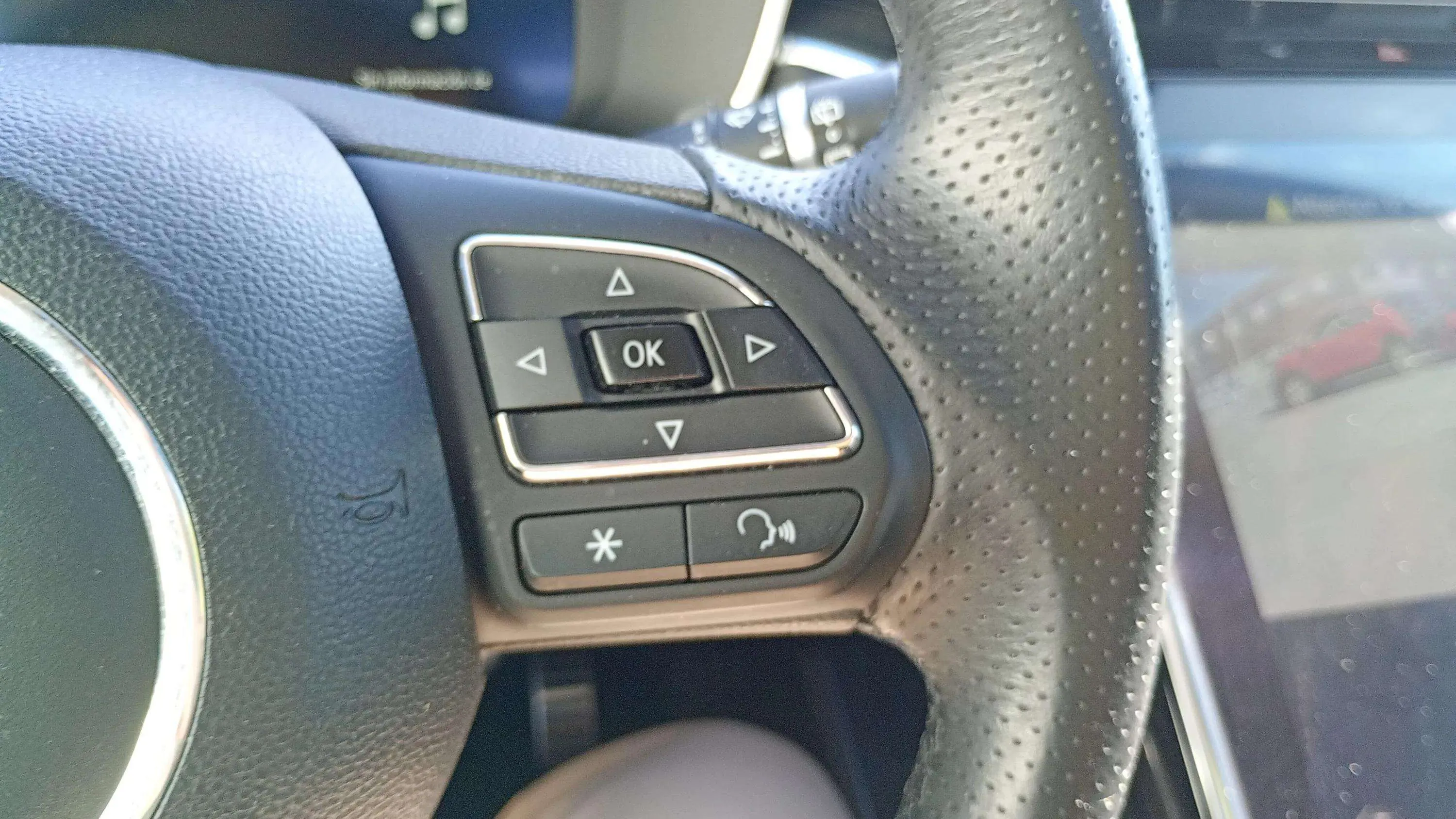 MG Marvel R 70kWh Luxury - foto 16