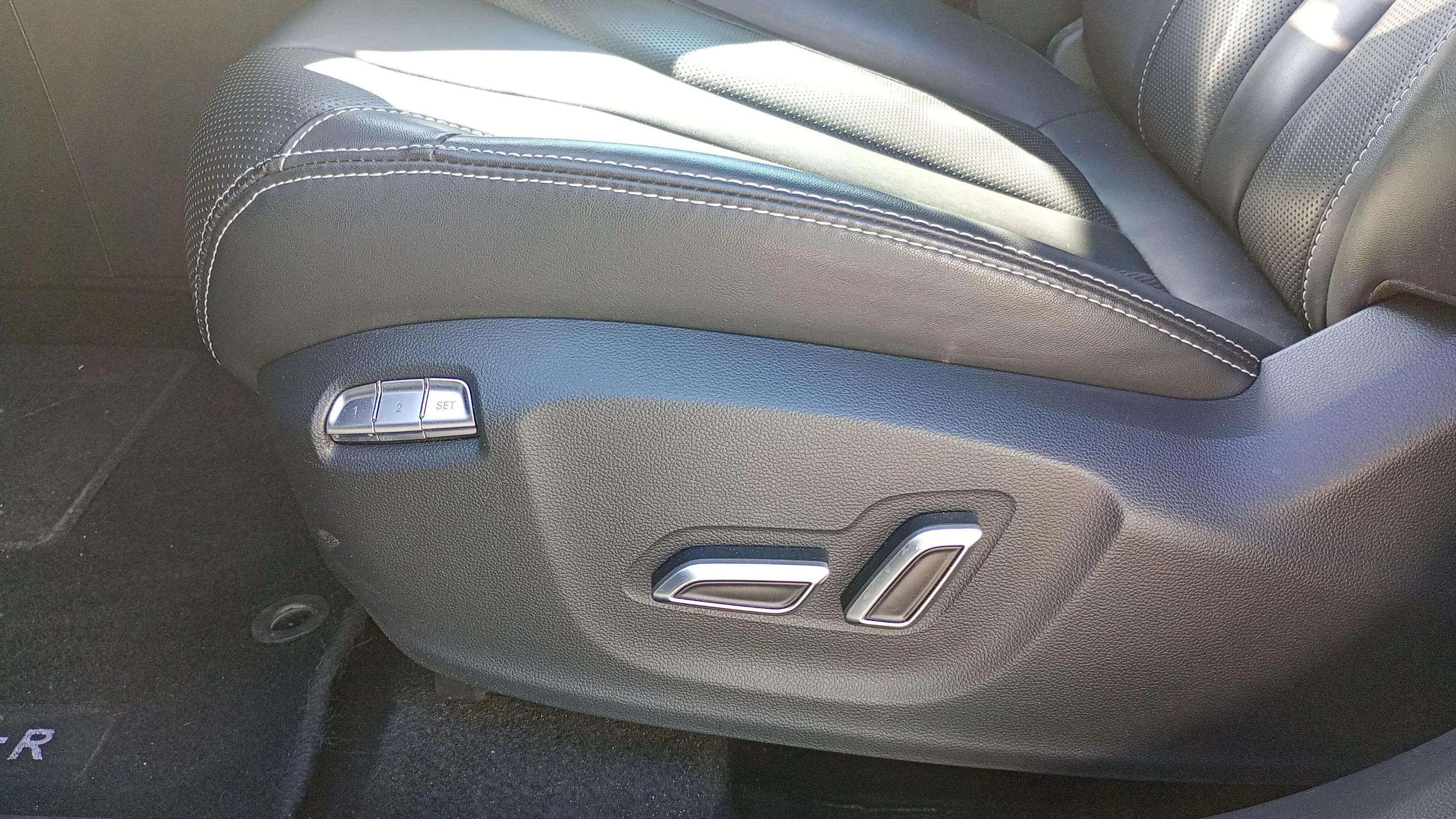 MG Marvel R 70kWh Luxury - foto 22