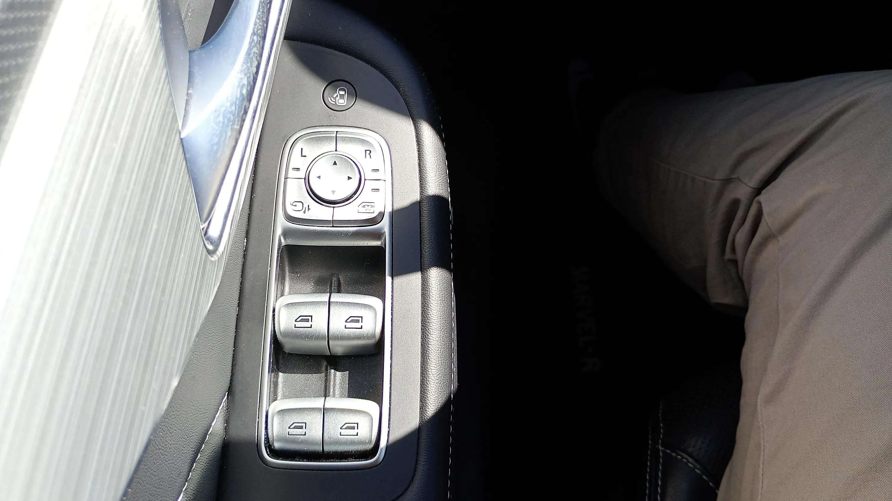 MG Marvel R 70kWh Luxury - foto 21