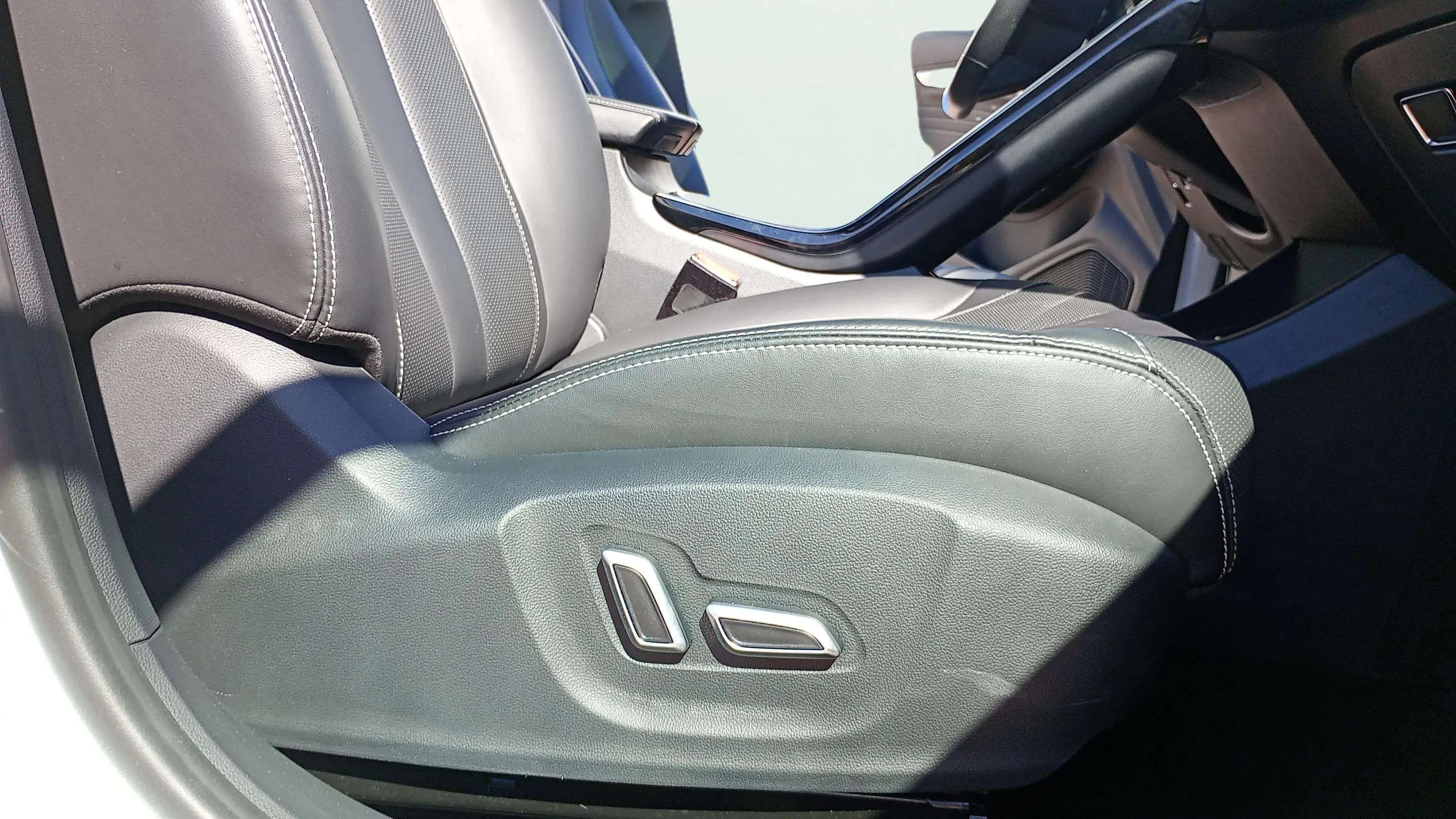 MG Marvel R 70kWh Luxury - foto 26