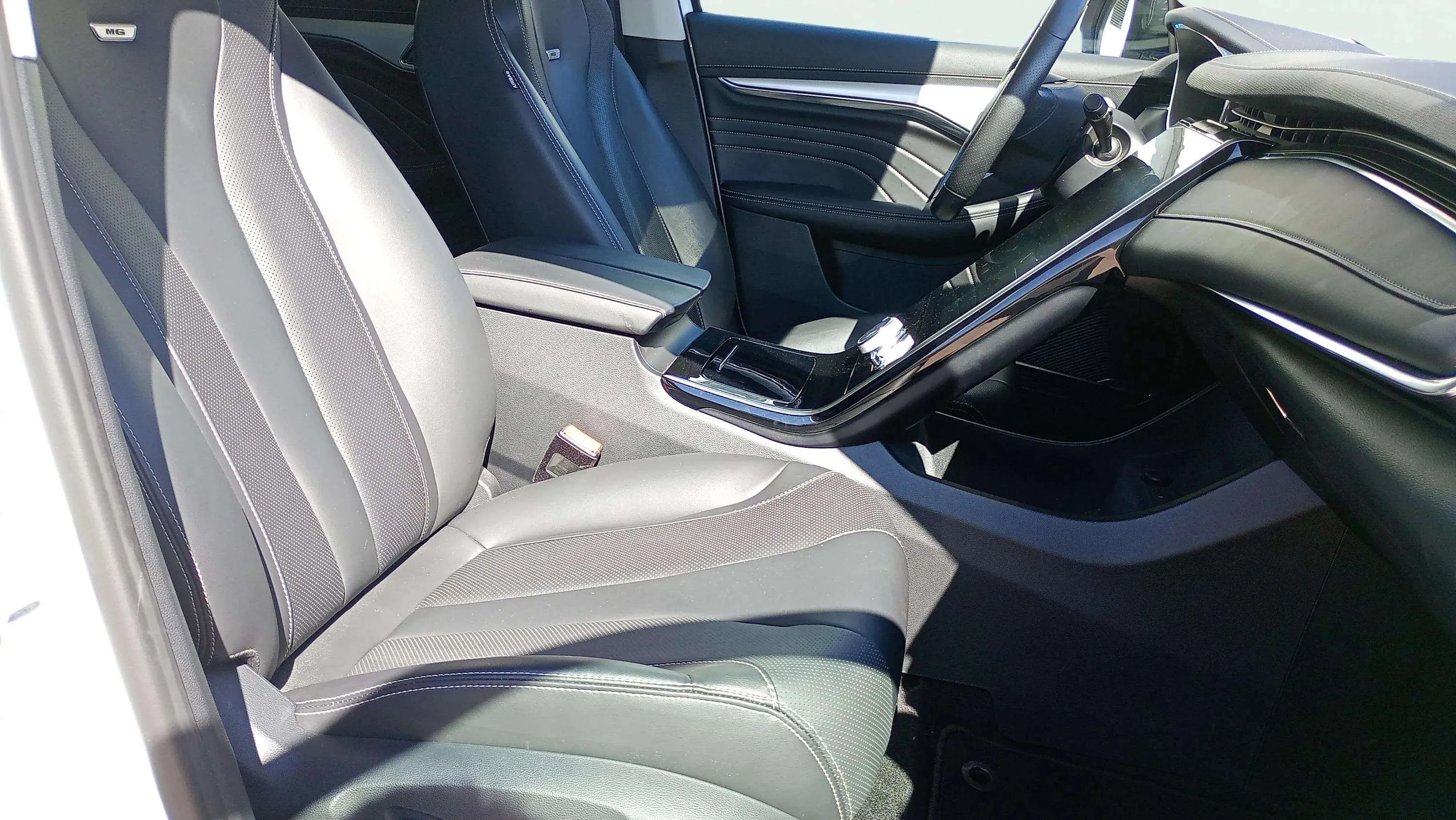 MG Marvel R 70kWh Luxury - foto 17