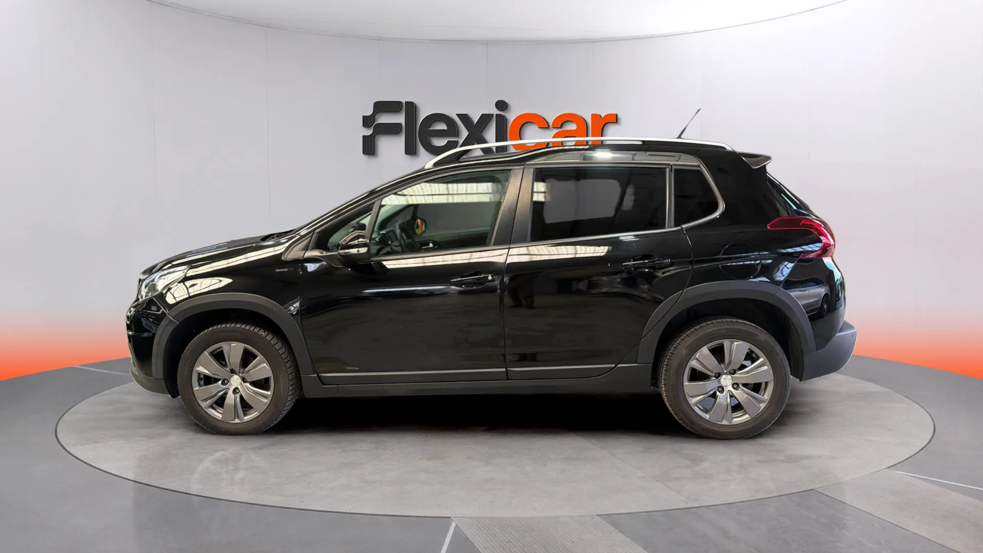 Peugeot 2008 Active BlueHDi 100 BVM6 - foto 4