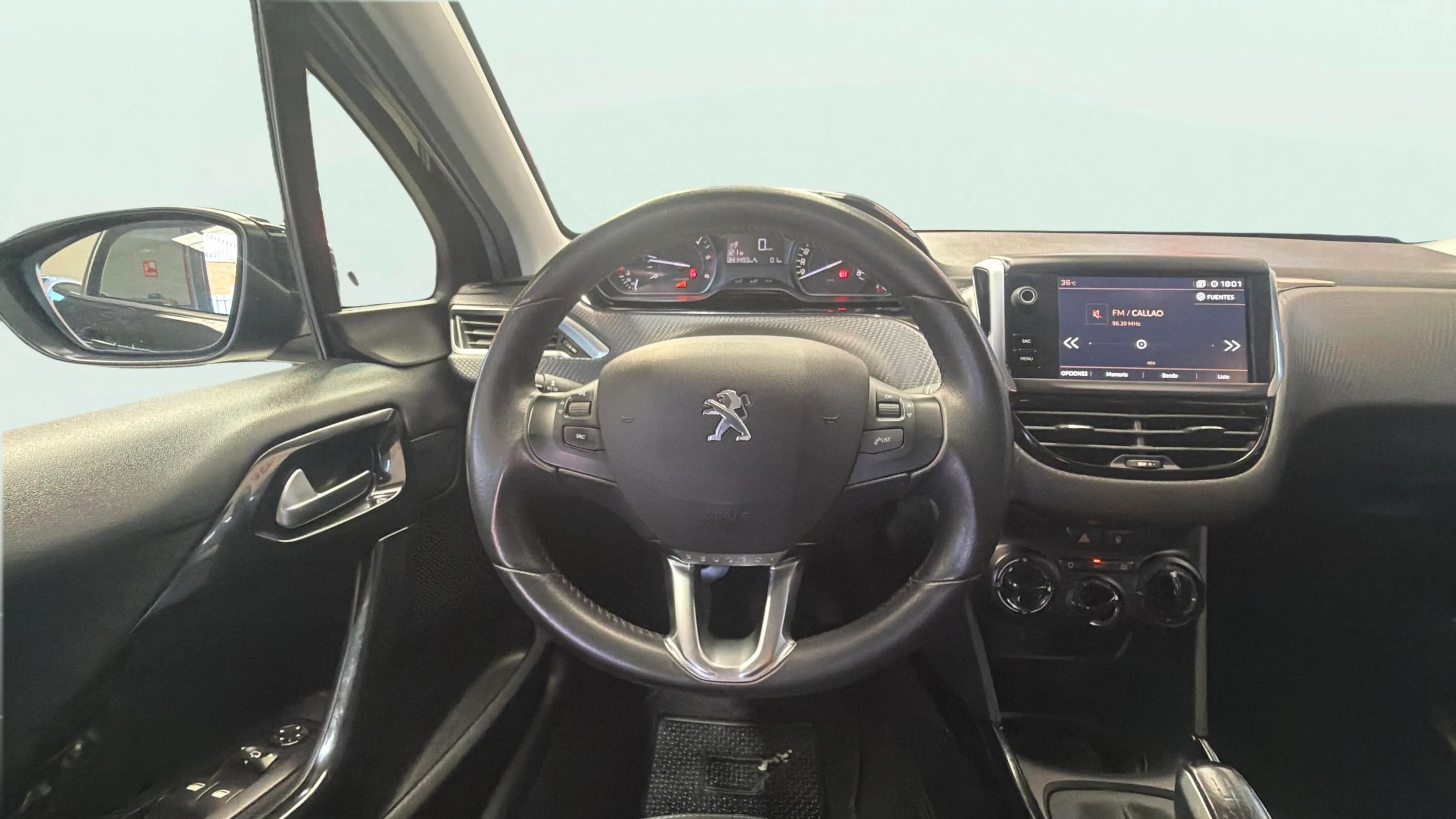 Peugeot 2008 Active BlueHDi 100 BVM6 - foto 11