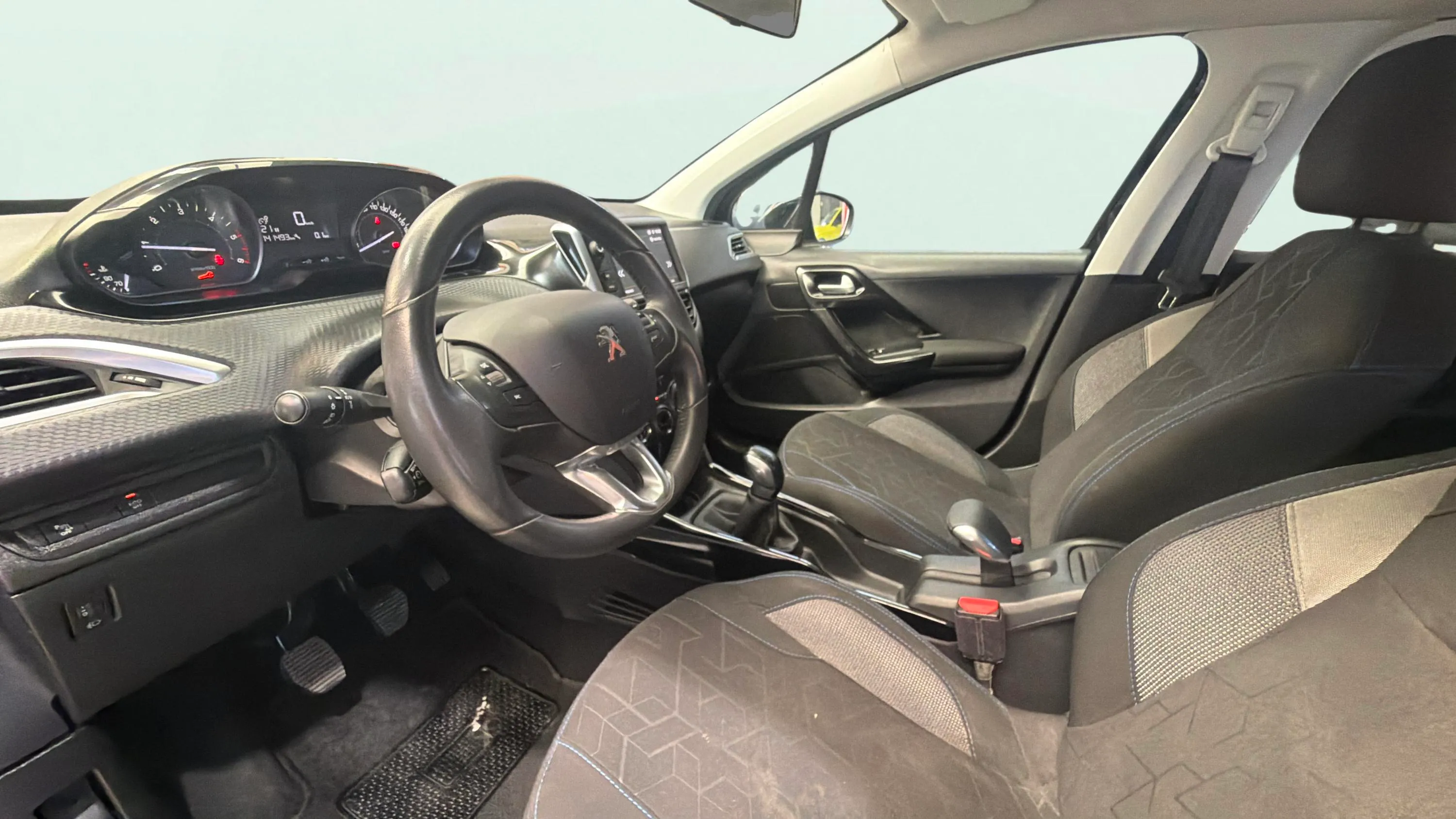 Peugeot 2008 Active BlueHDi 100 BVM6 - foto 13