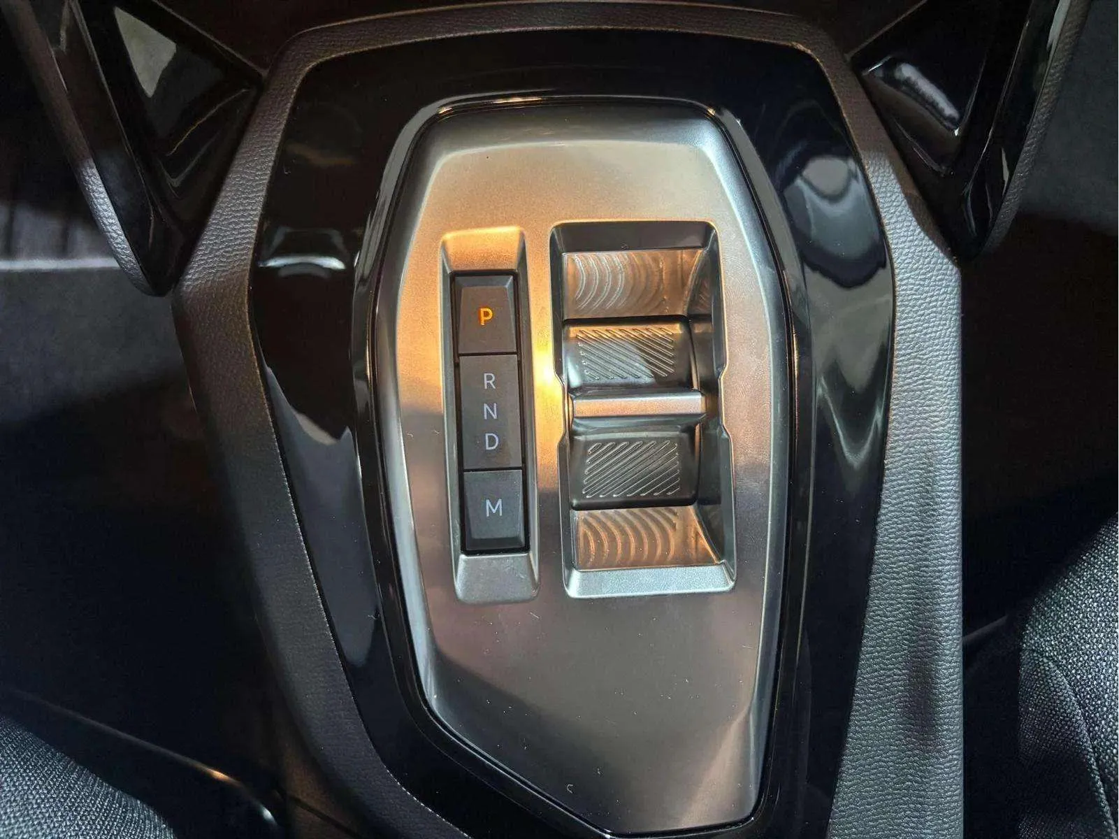Peugeot 208 Style Hybrid 110 eDCS6 - foto 15