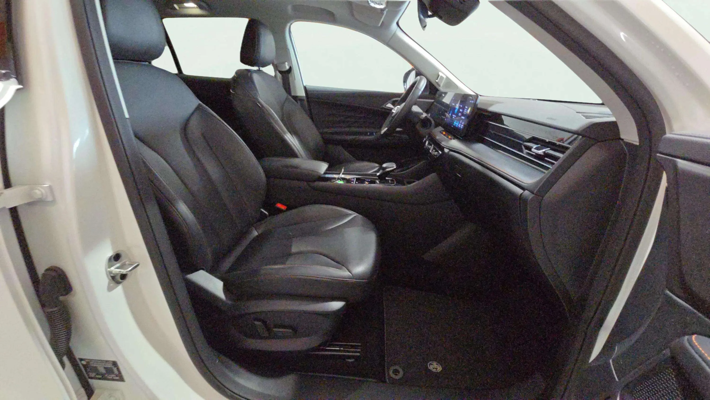 MG HS 1.5T-GDI PHEV Luxury - foto 33