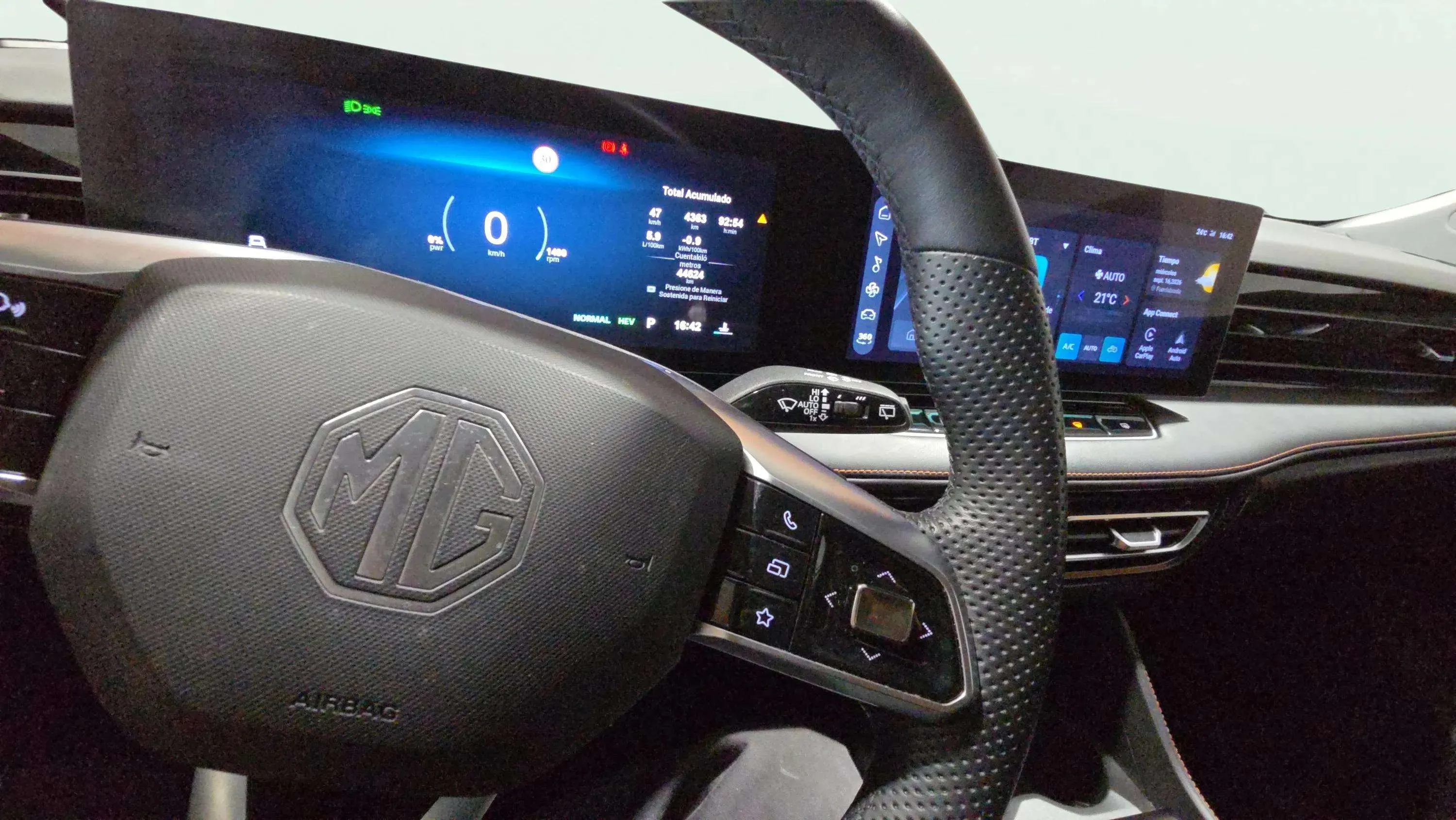 MG HS 1.5T-GDI PHEV Luxury - foto 32