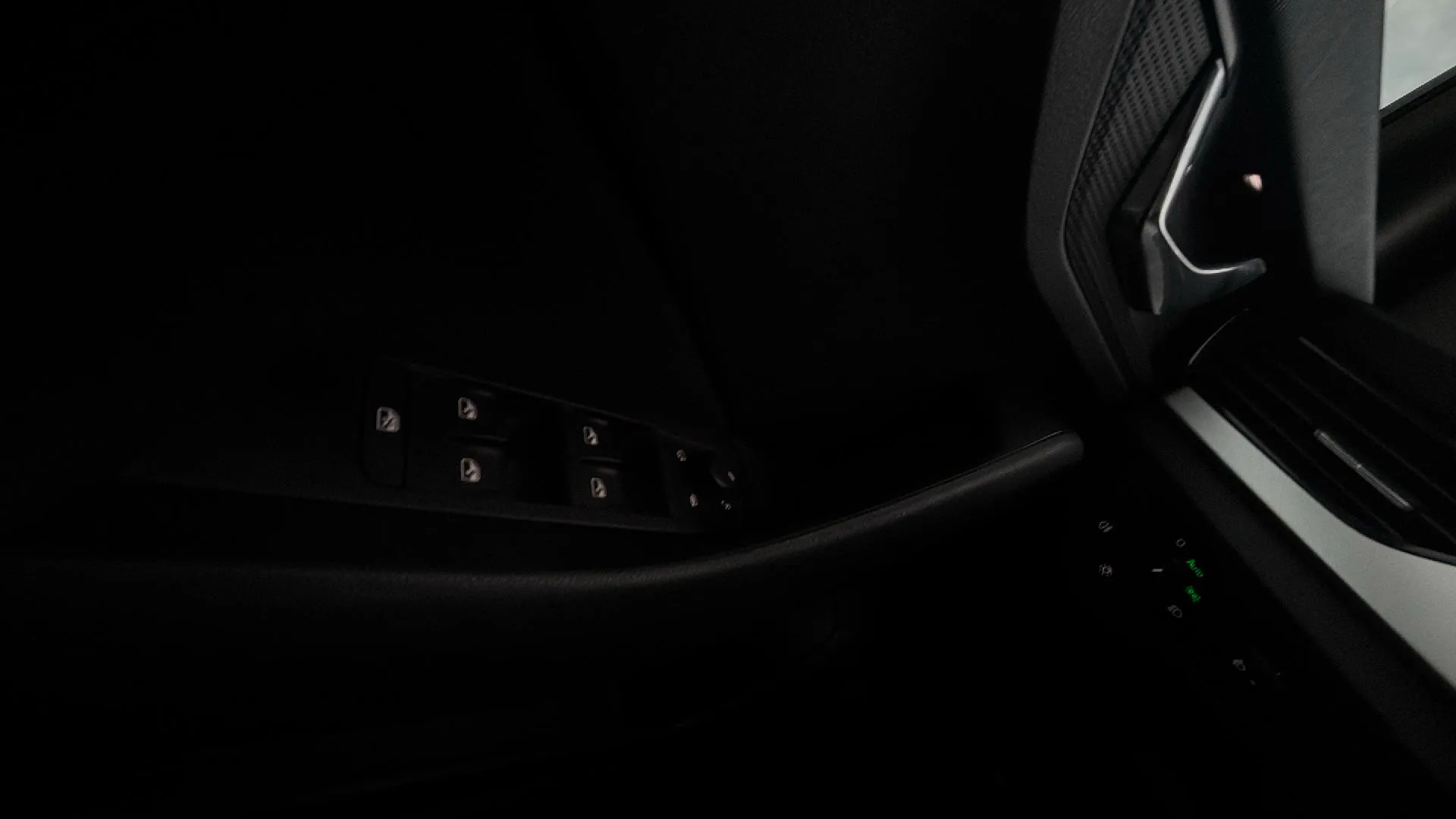 Škoda Kamiq 1.0 TSI Ambition - foto 20