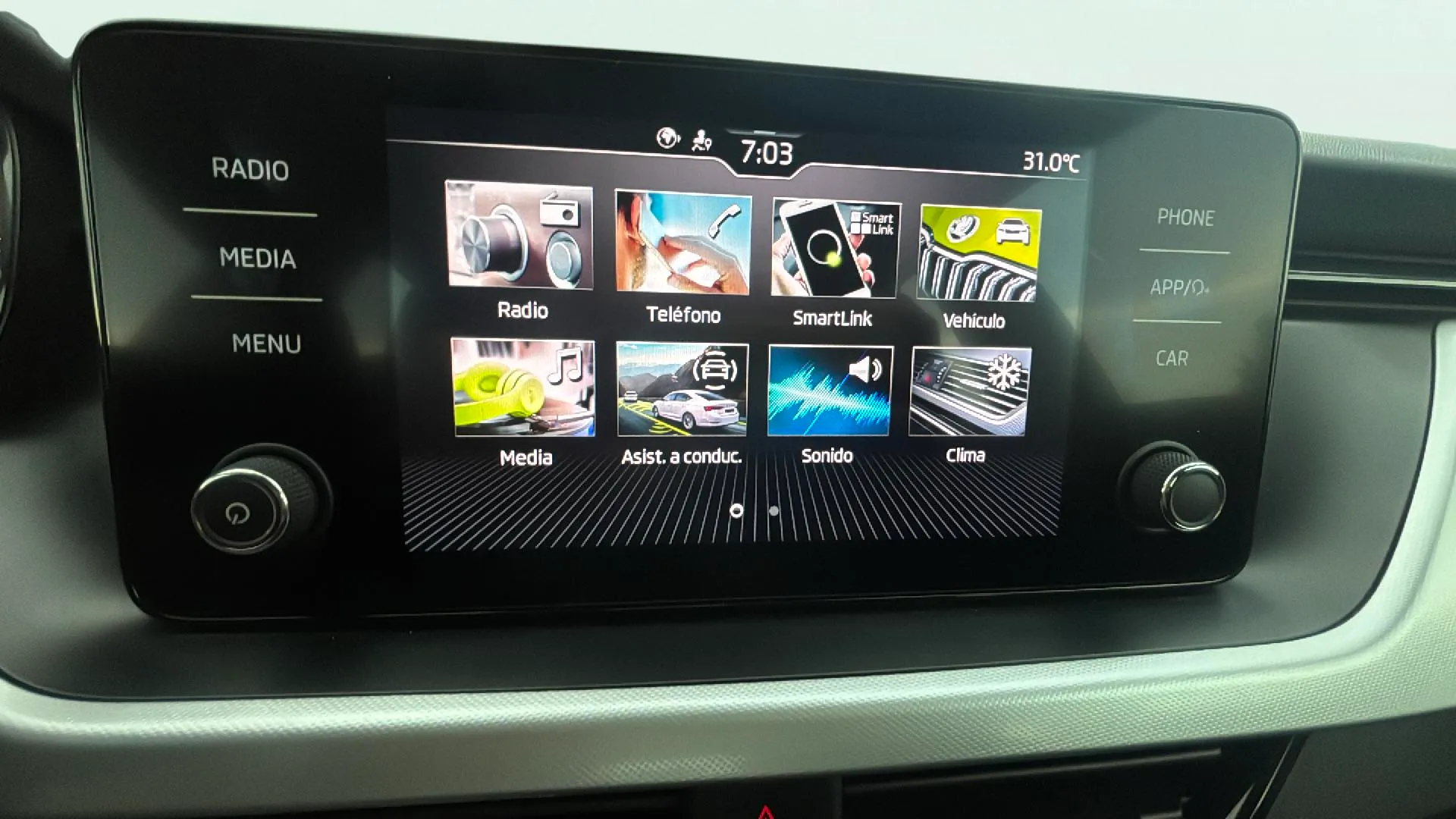 Škoda Kamiq 1.0 TSI Ambition - foto 19