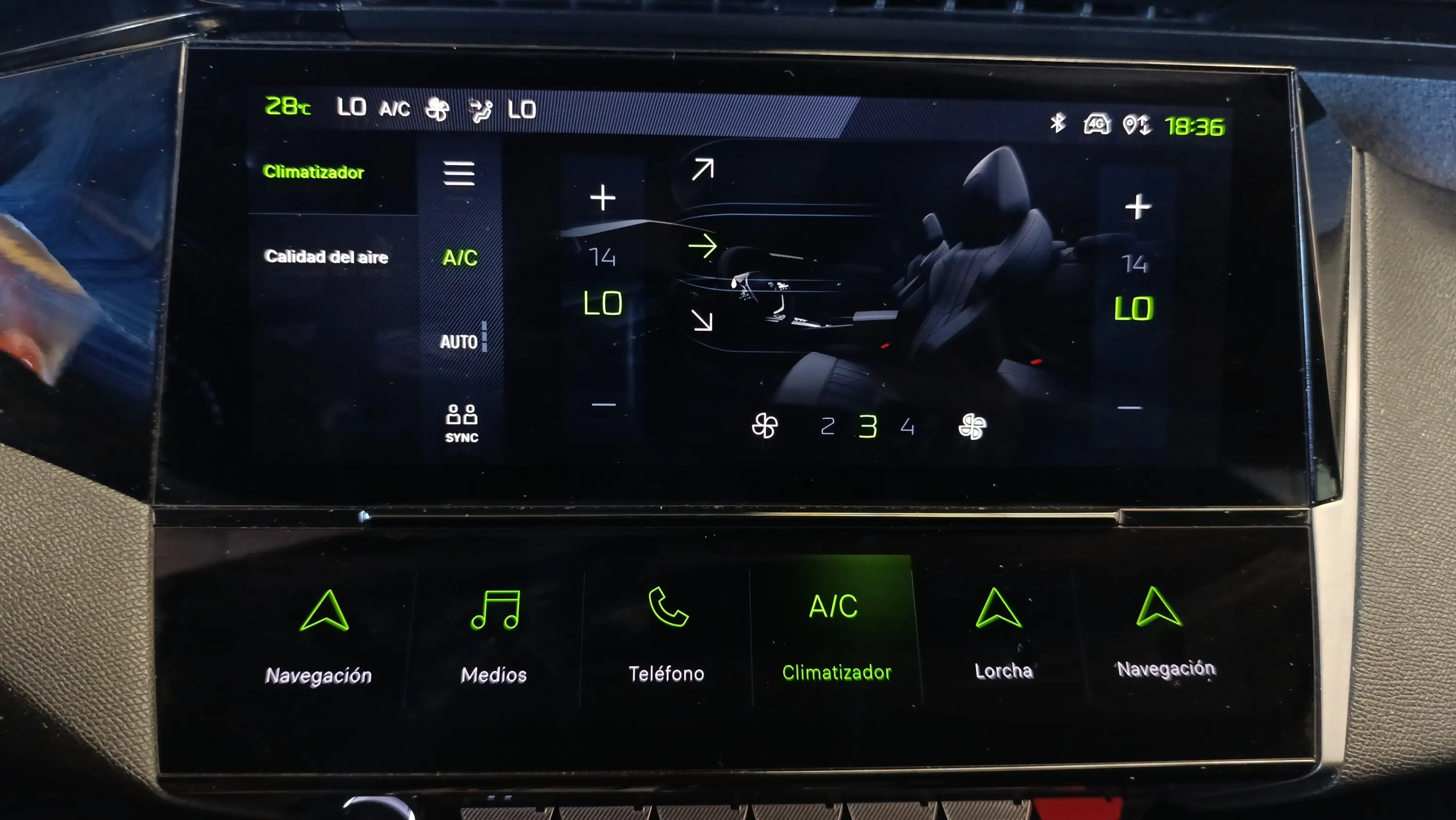 Peugeot 308 Allure BlueHDi 130 EAT8 - foto 21