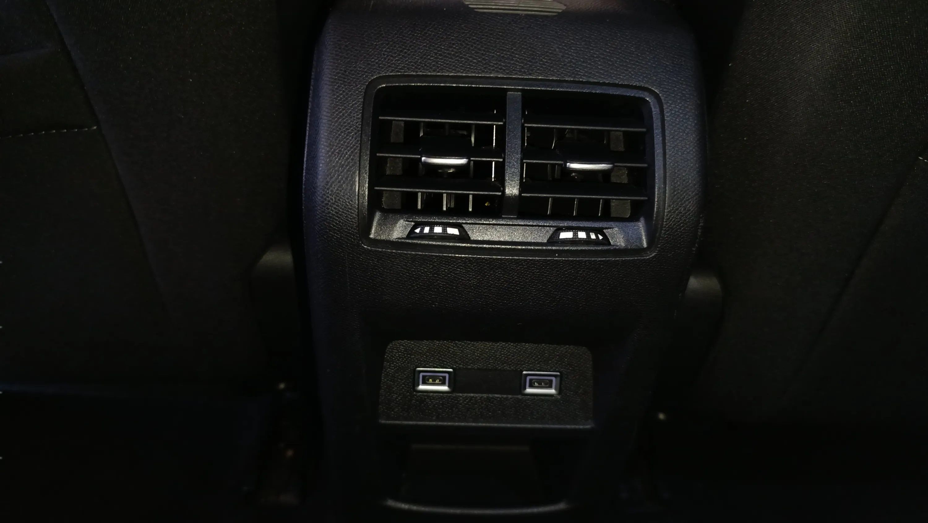 Peugeot 308 Allure BlueHDi 130 EAT8 - foto 37