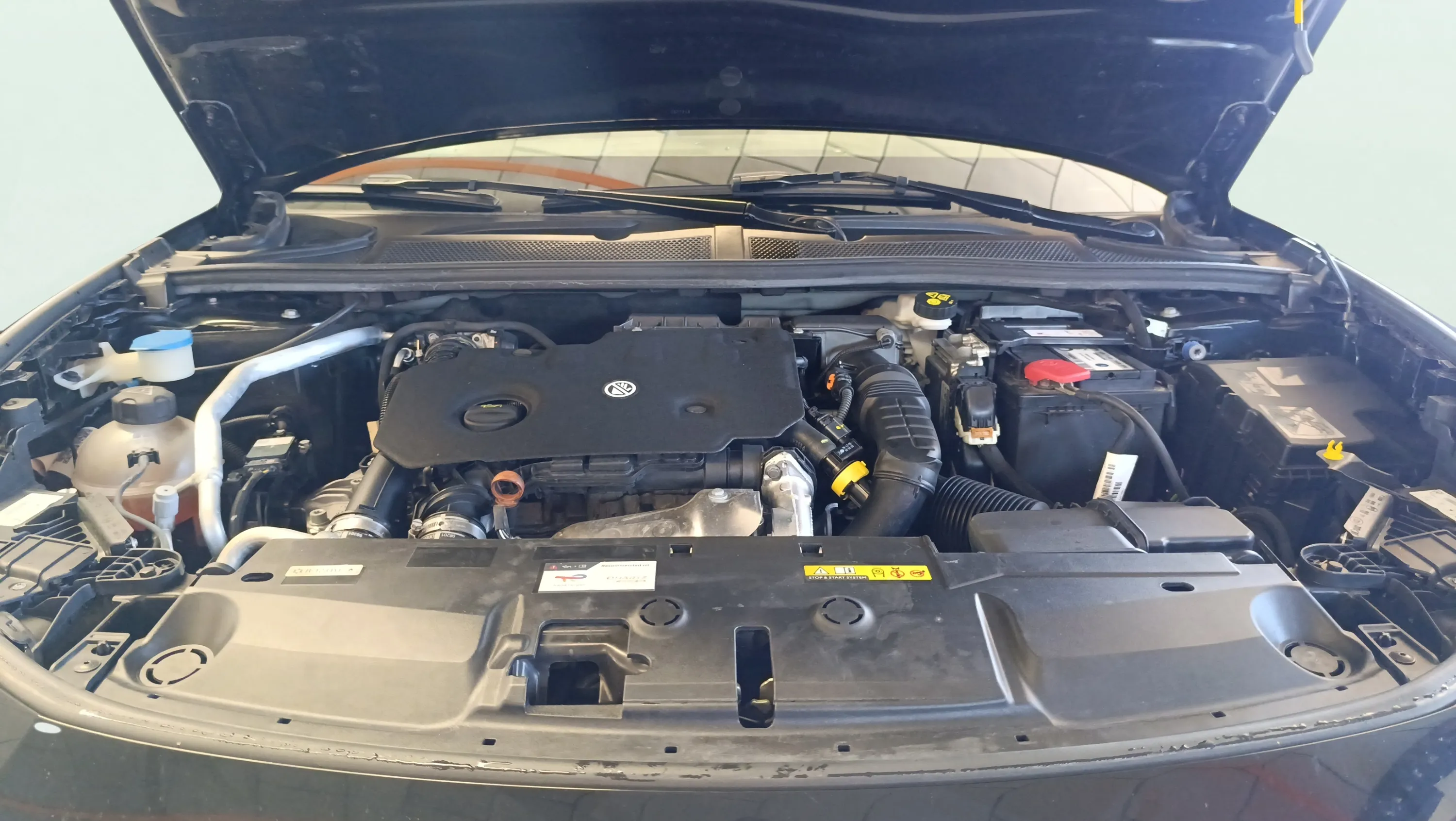 Peugeot 308 Allure BlueHDi 130 EAT8 - foto 40