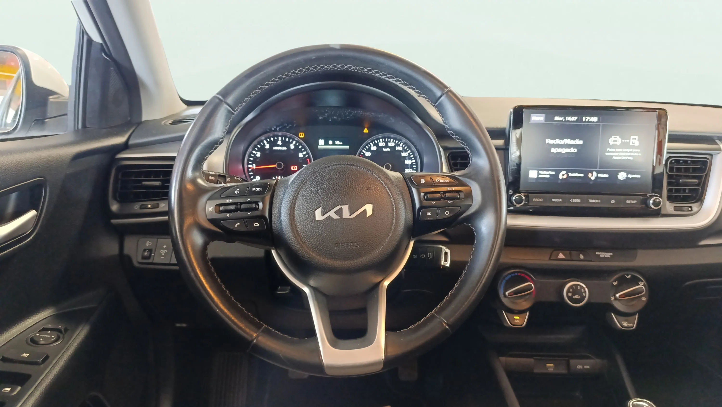 Kia Stonic 1.0 T-GDi MHEV iMT Concept - foto 10