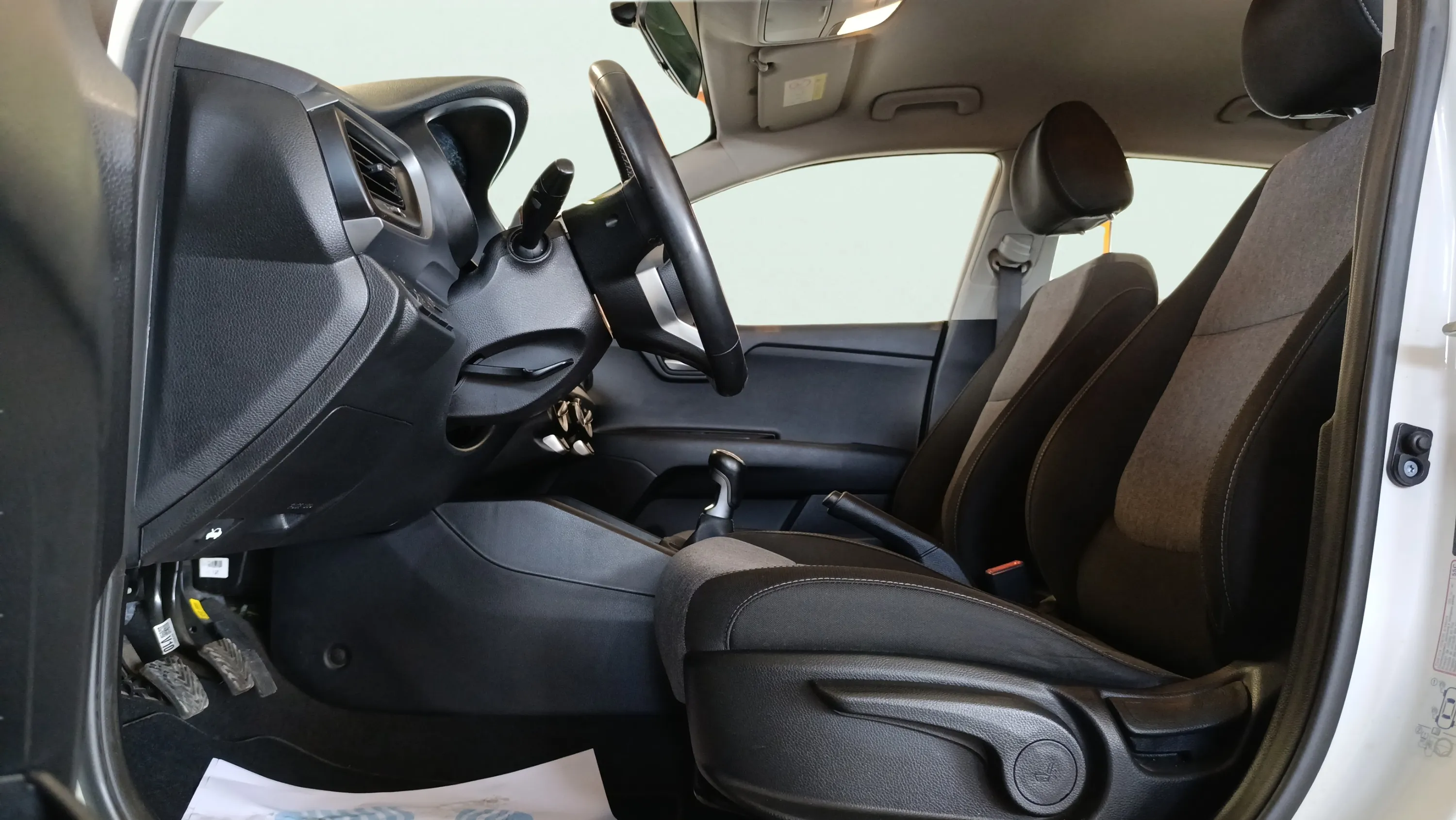 Kia Stonic 1.0 T-GDi MHEV iMT Concept - foto 26