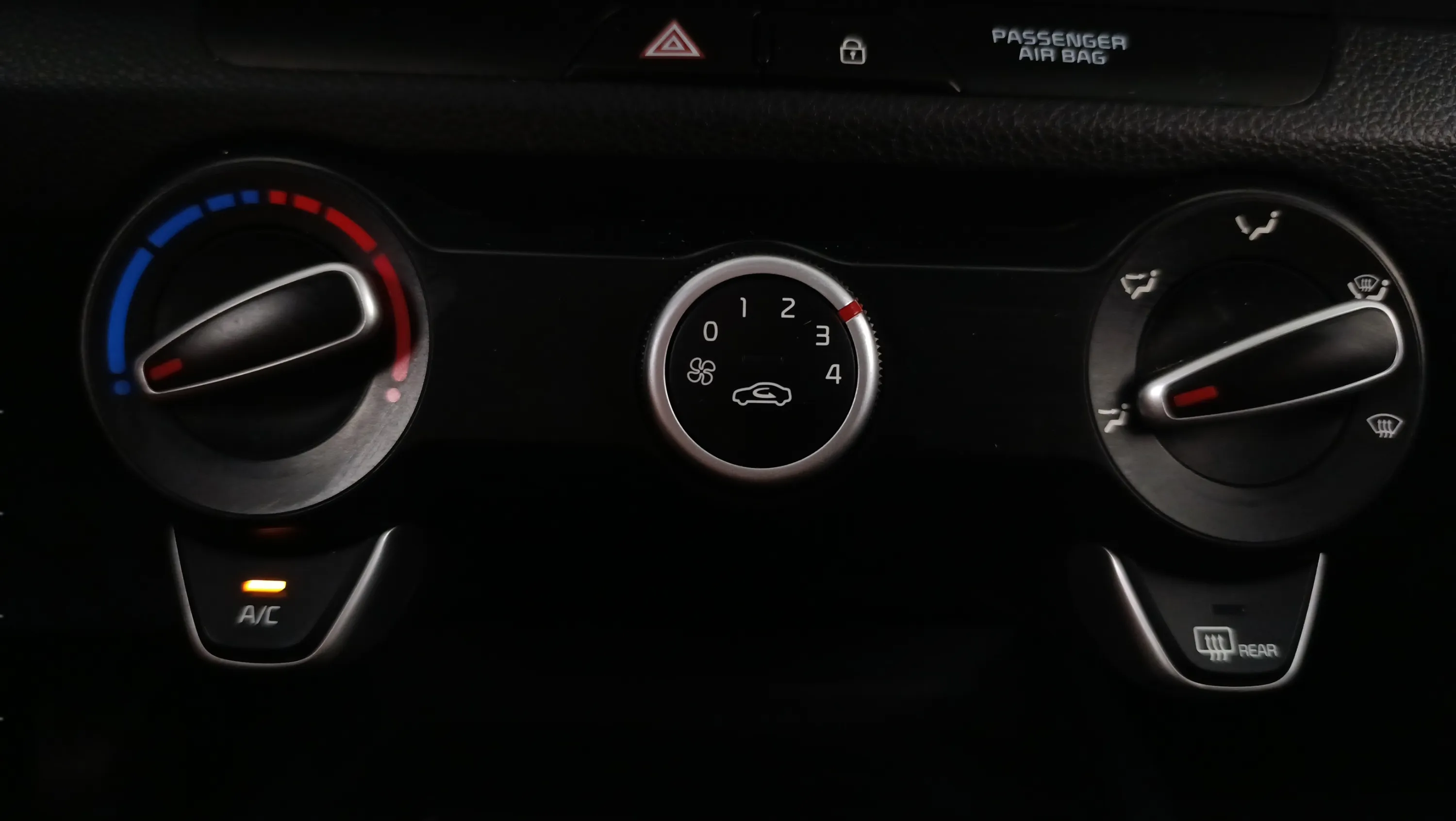 Kia Stonic 1.0 T-GDi MHEV iMT Concept - foto 21