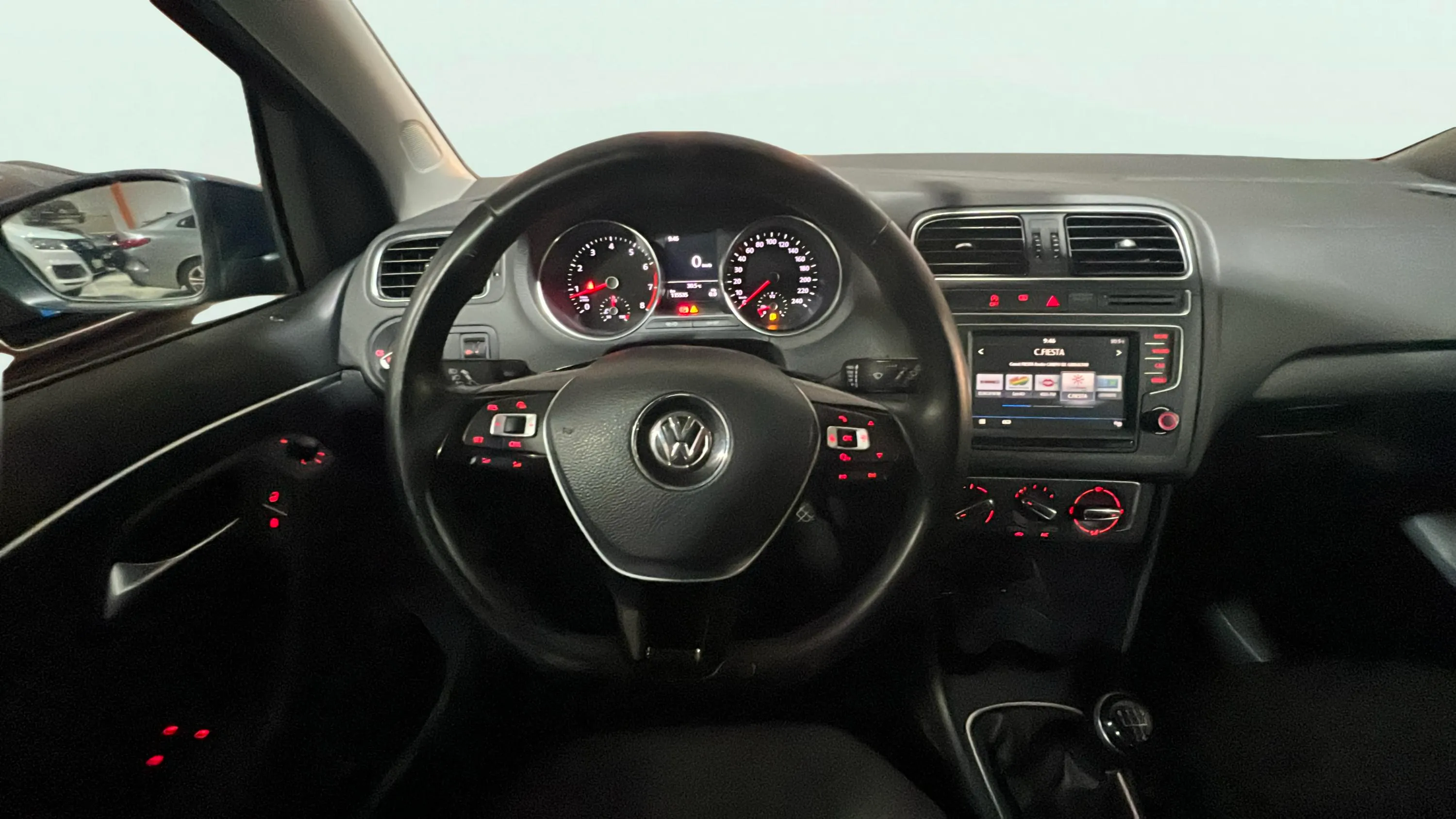 Volkswagen Polo A-Polo Plus 1.2 TSI BMT - foto 14