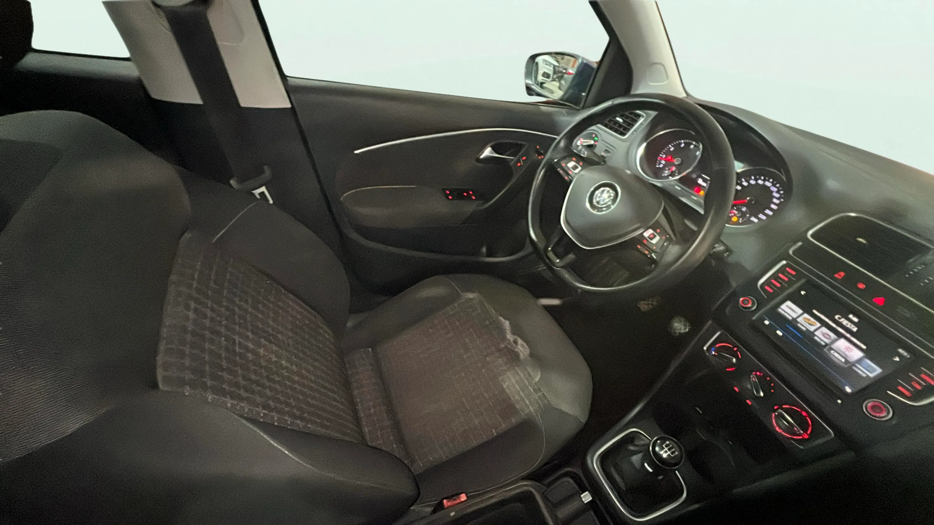 Volkswagen Polo A-Polo Plus 1.2 TSI BMT - foto 9
