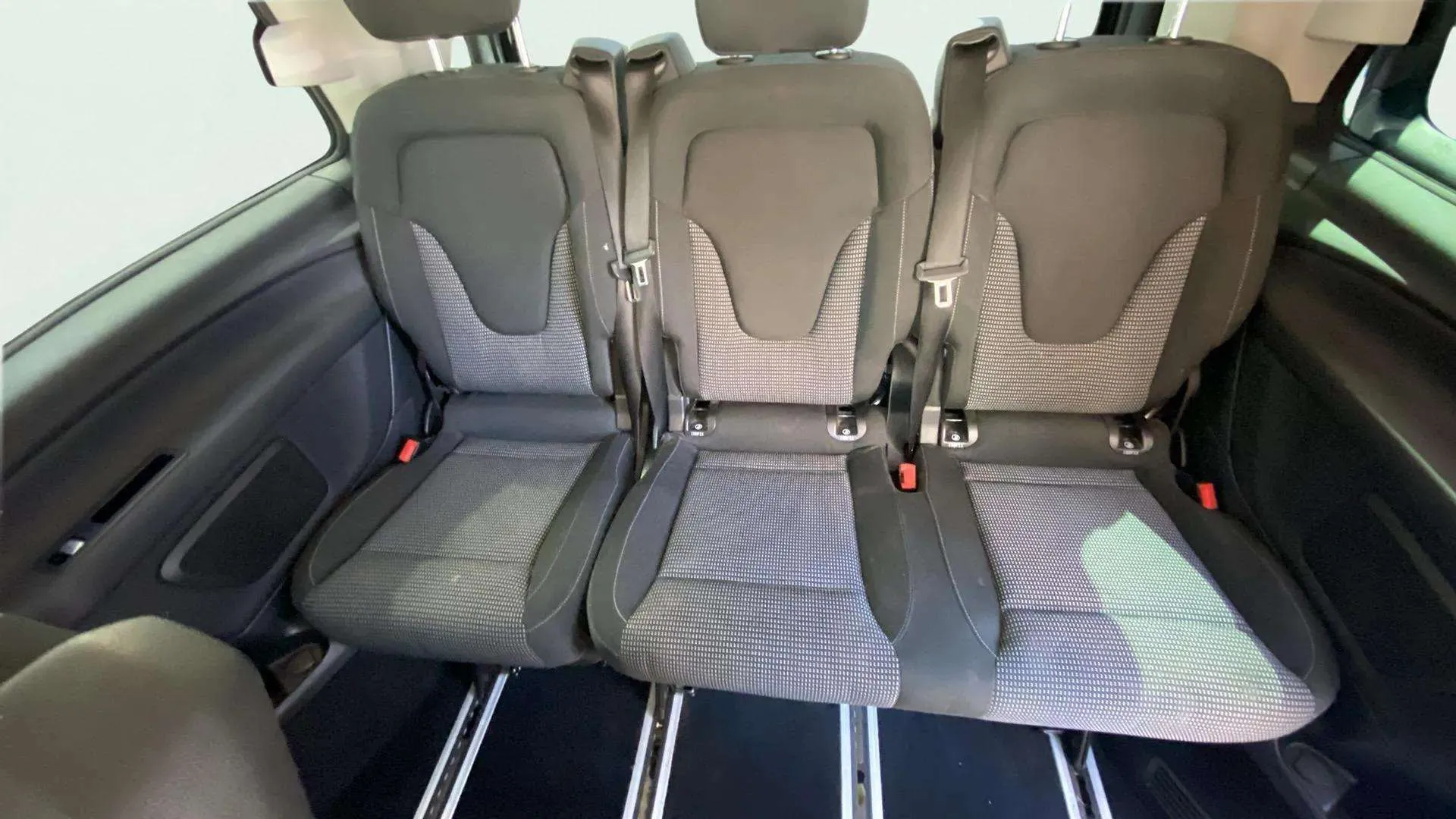 Mercedes-Benz Clase V 220 d Avantgarde Compacto - foto 27