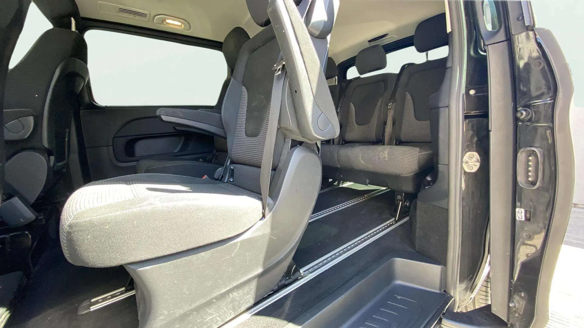 Mercedes-Benz Clase V 220 d Avantgarde Compacto - foto 26