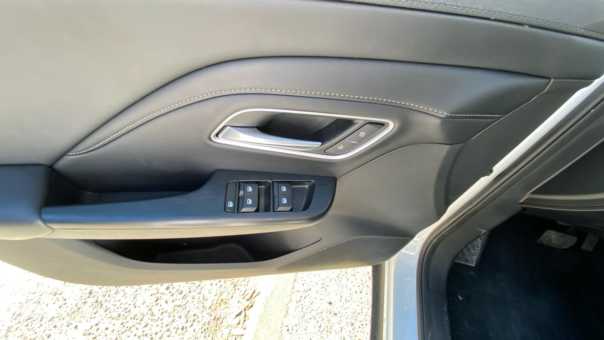 MG ZS Hybrid+ Luxury - foto 18
