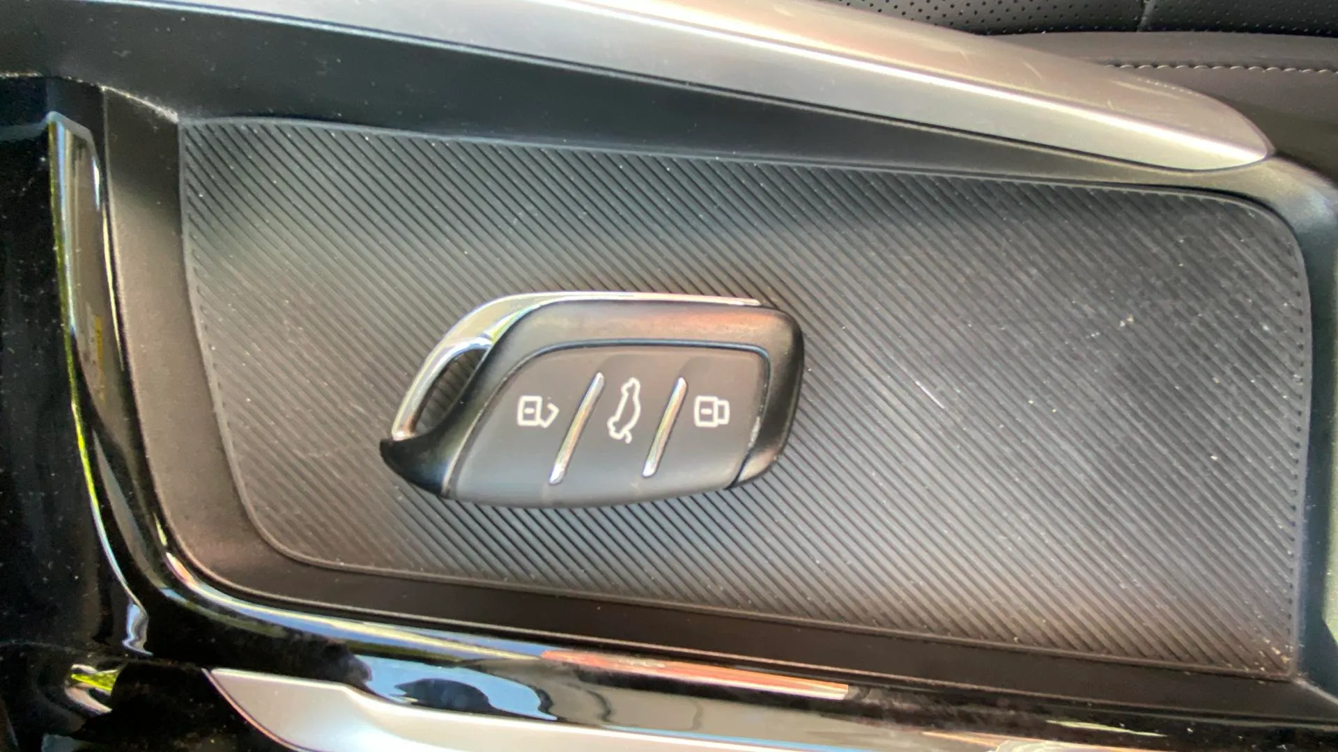 MG ZS Hybrid+ Luxury - foto 20