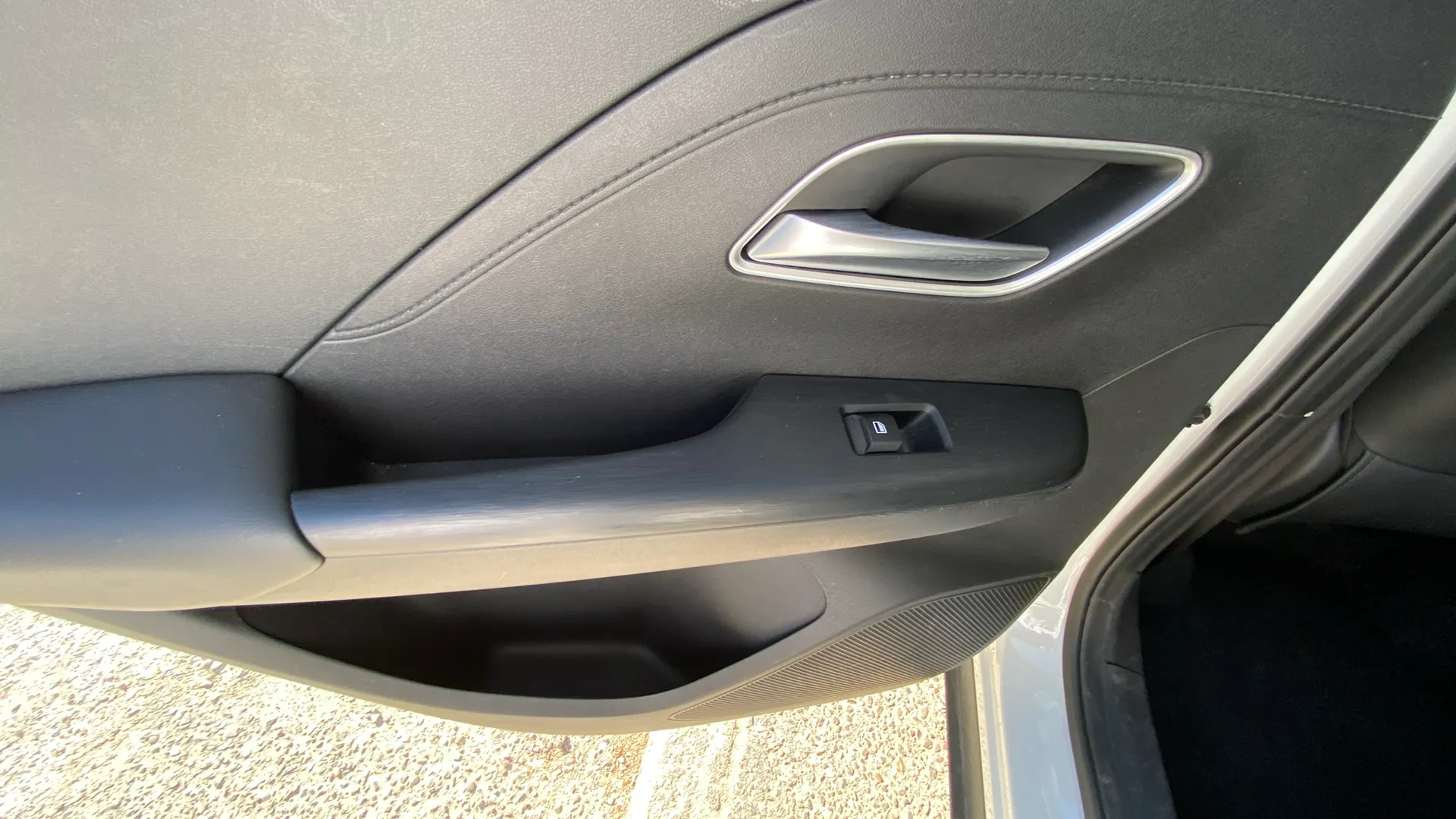 MG ZS Hybrid+ Luxury - foto 24