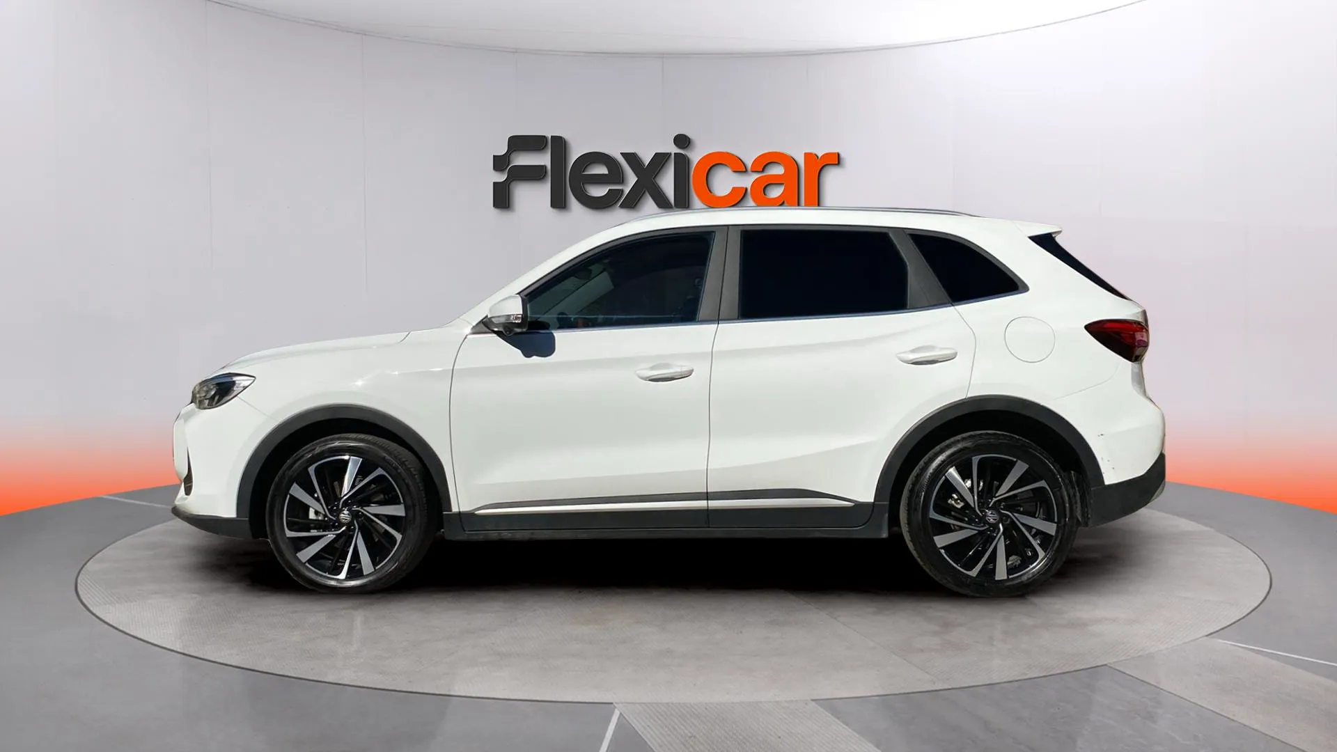MG ZS Hybrid+ Luxury - foto 8